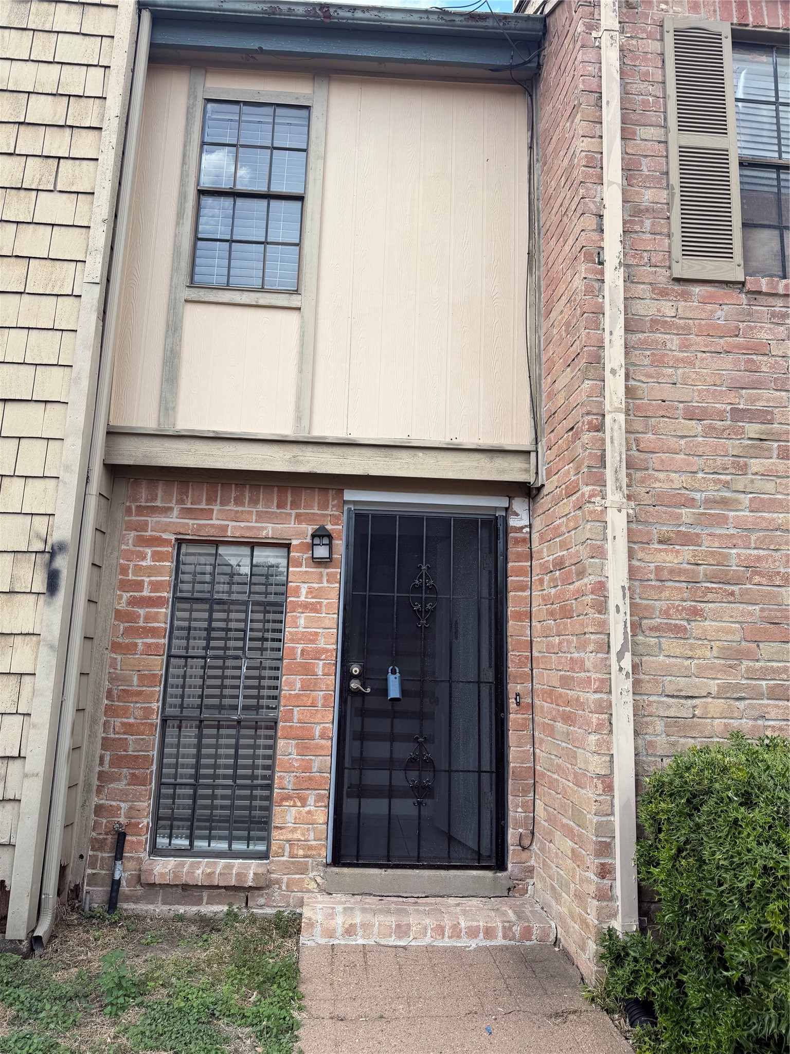 9901 Sharpcrest Street, #E6, Houston, TX 77036 9901 Sharpcrest Street, #E6, Houston, TX 77036