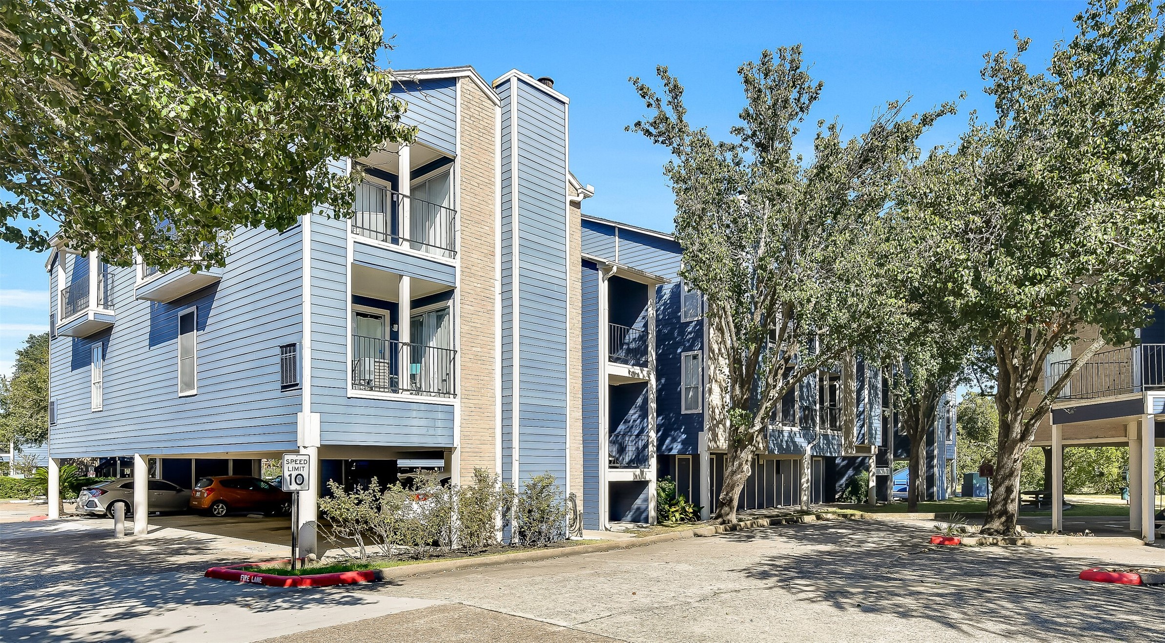 18519 Egret Bay Boulevard, #1710, Webster, TX 77058