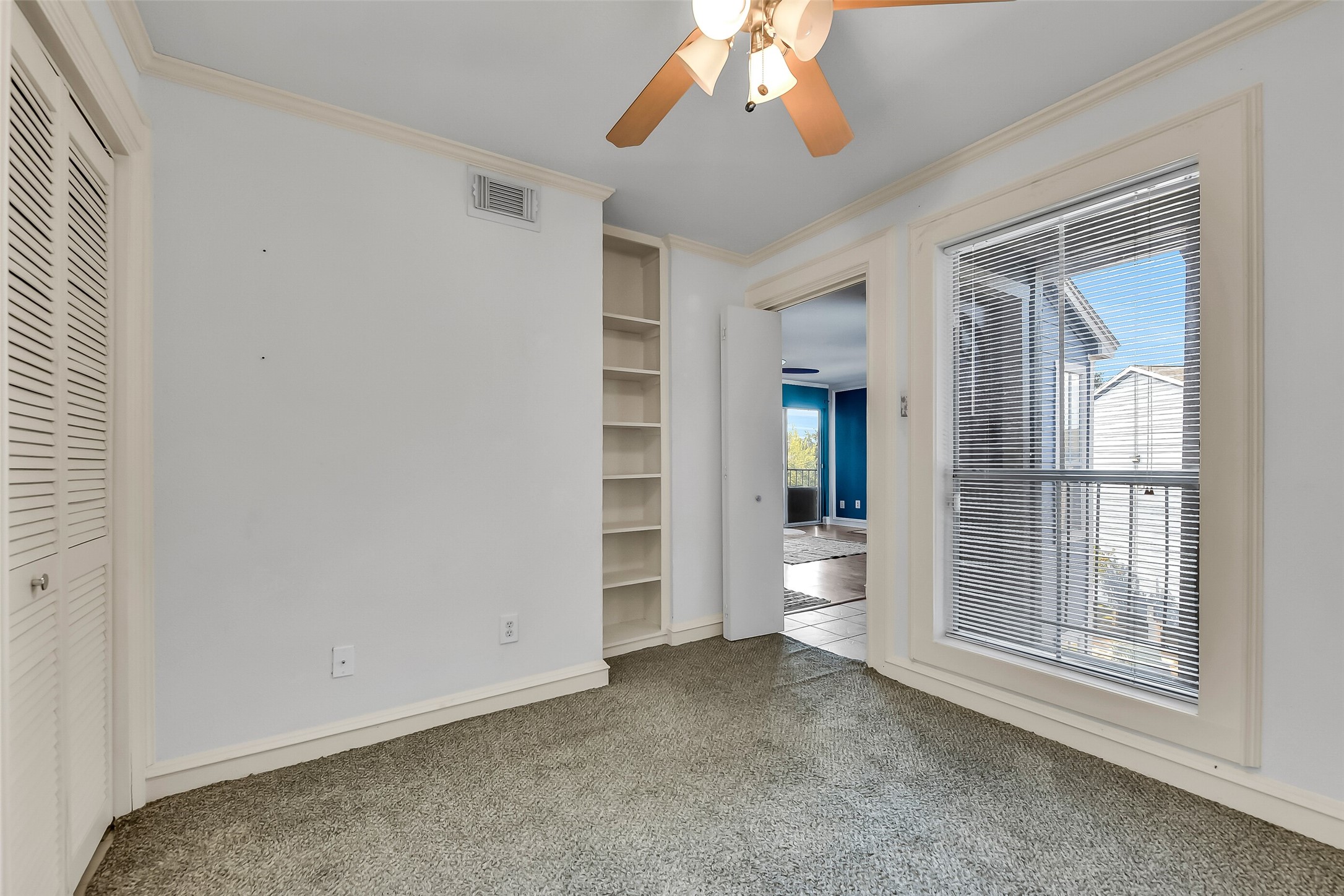 18519 Egret Bay Boulevard, #1710, Webster, TX 77058