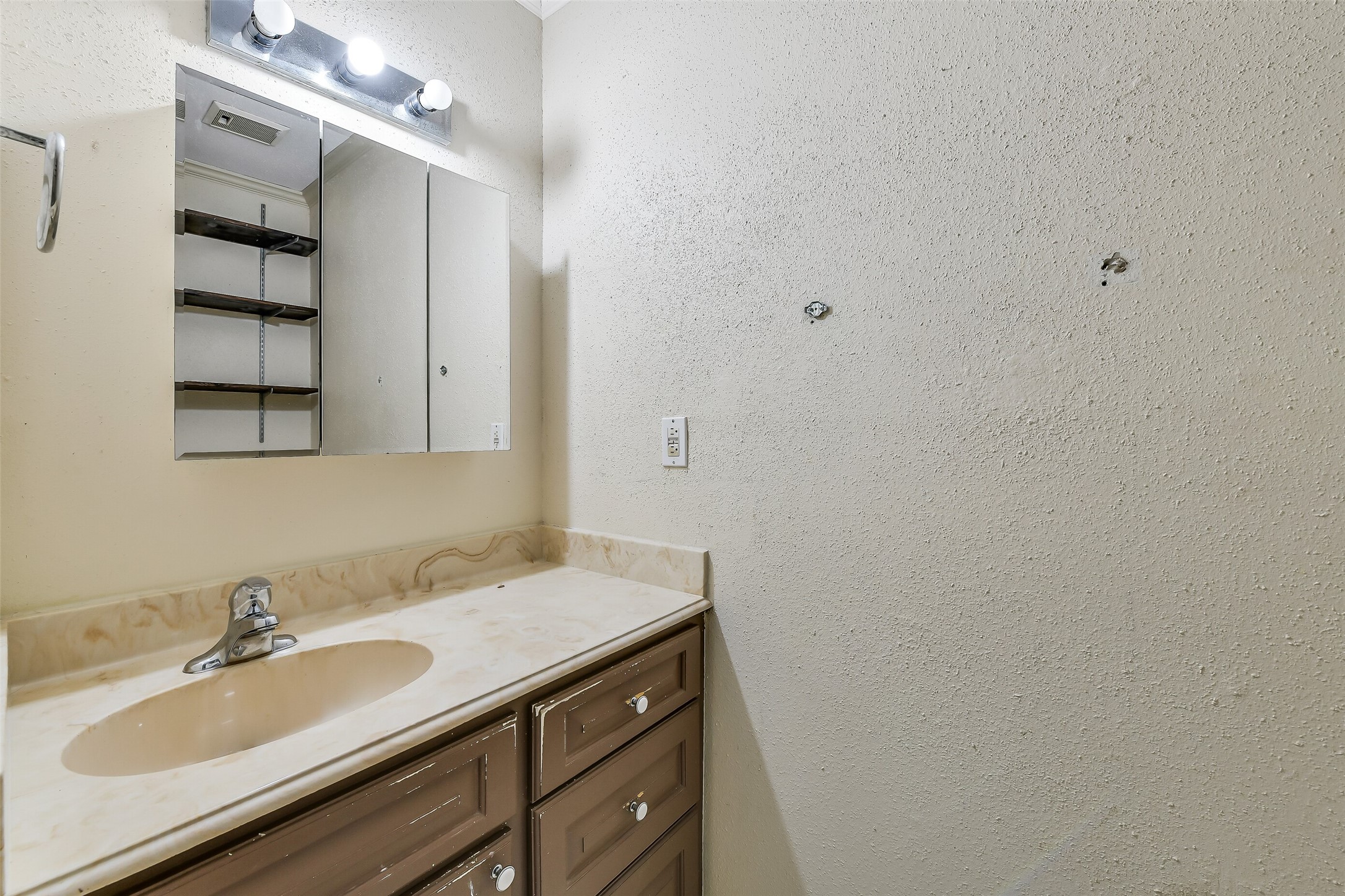 18519 Egret Bay Boulevard, #1710, Webster, TX 77058