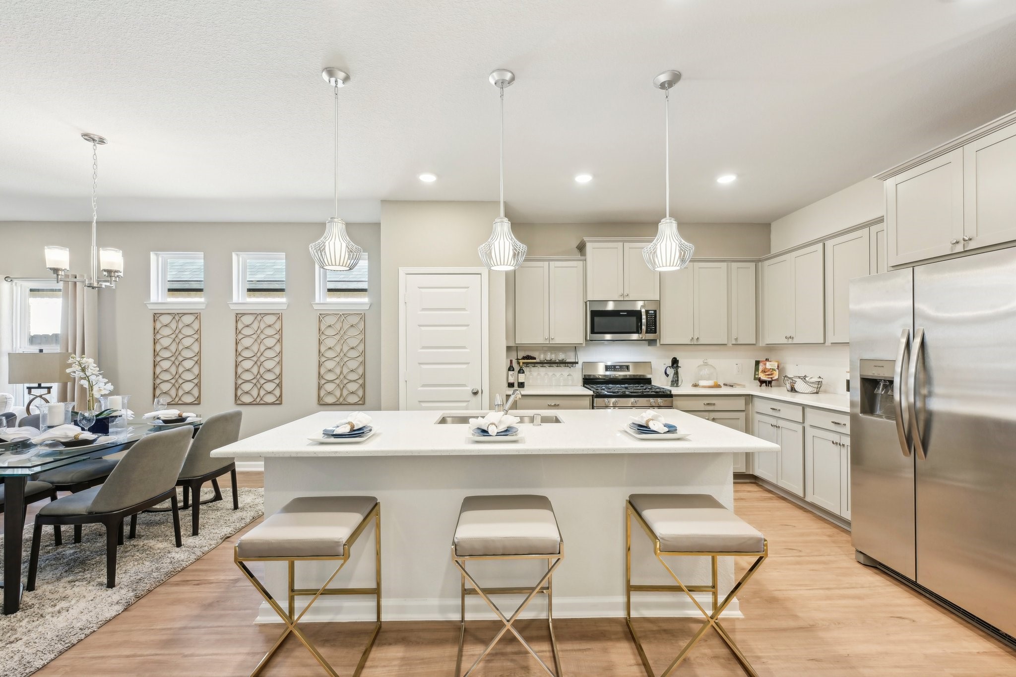 Oakshire II- Kitchen. Sample image for illustration; upgrades, options, and colors may vary.
