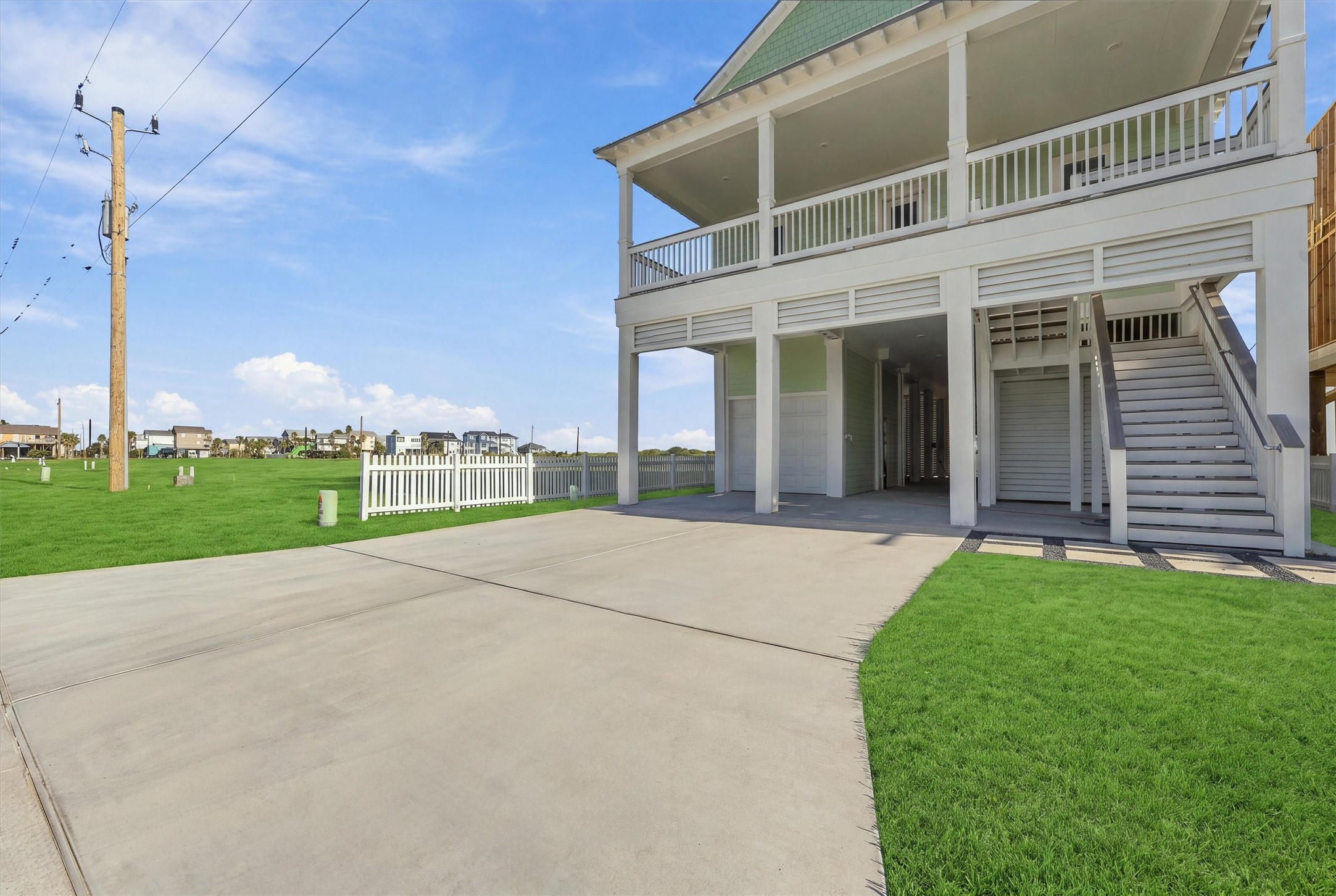 11327 Starfish Drive, Galveston, TX 77554
