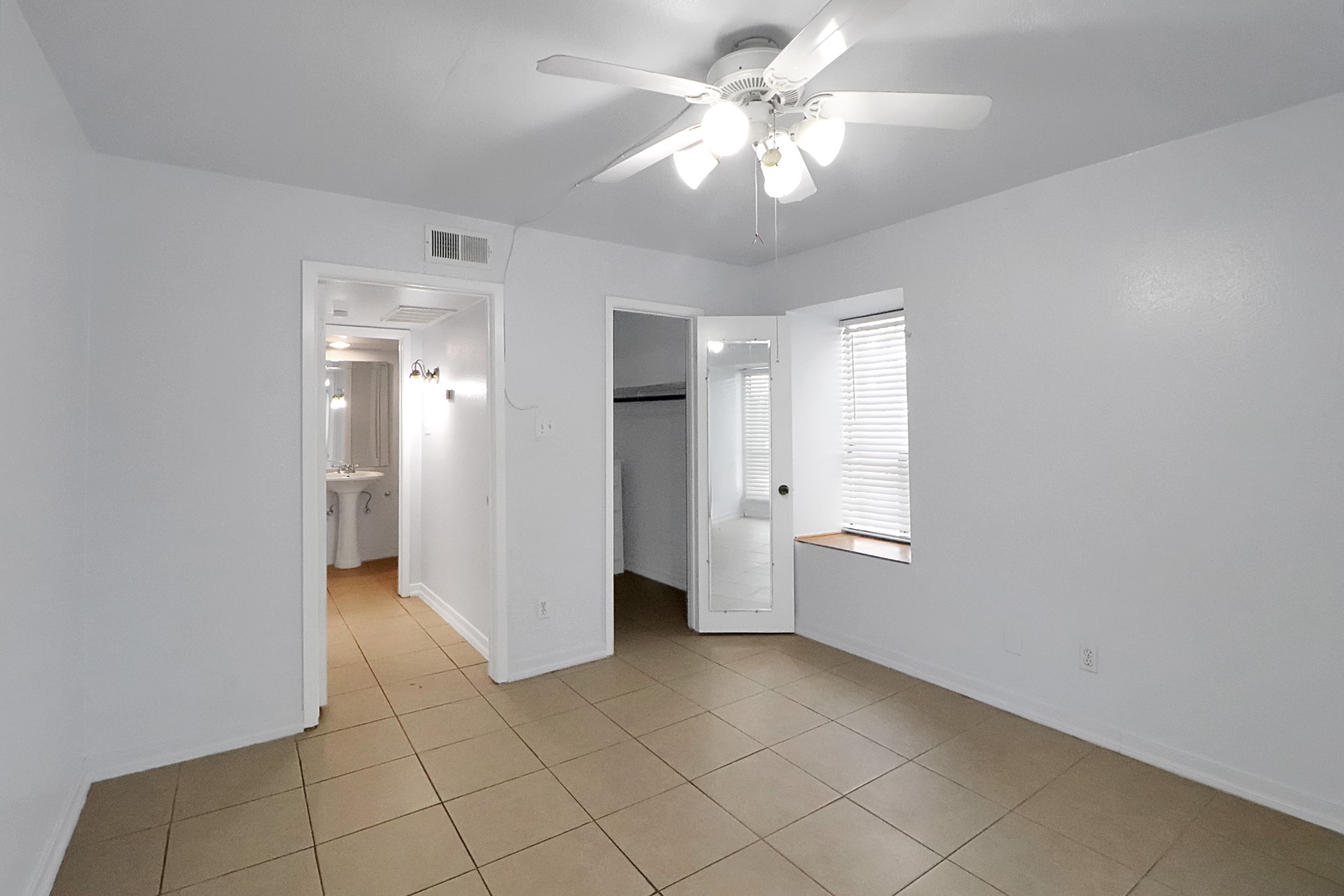 5929 Queensloch Drive, #234, Houston, TX 77096