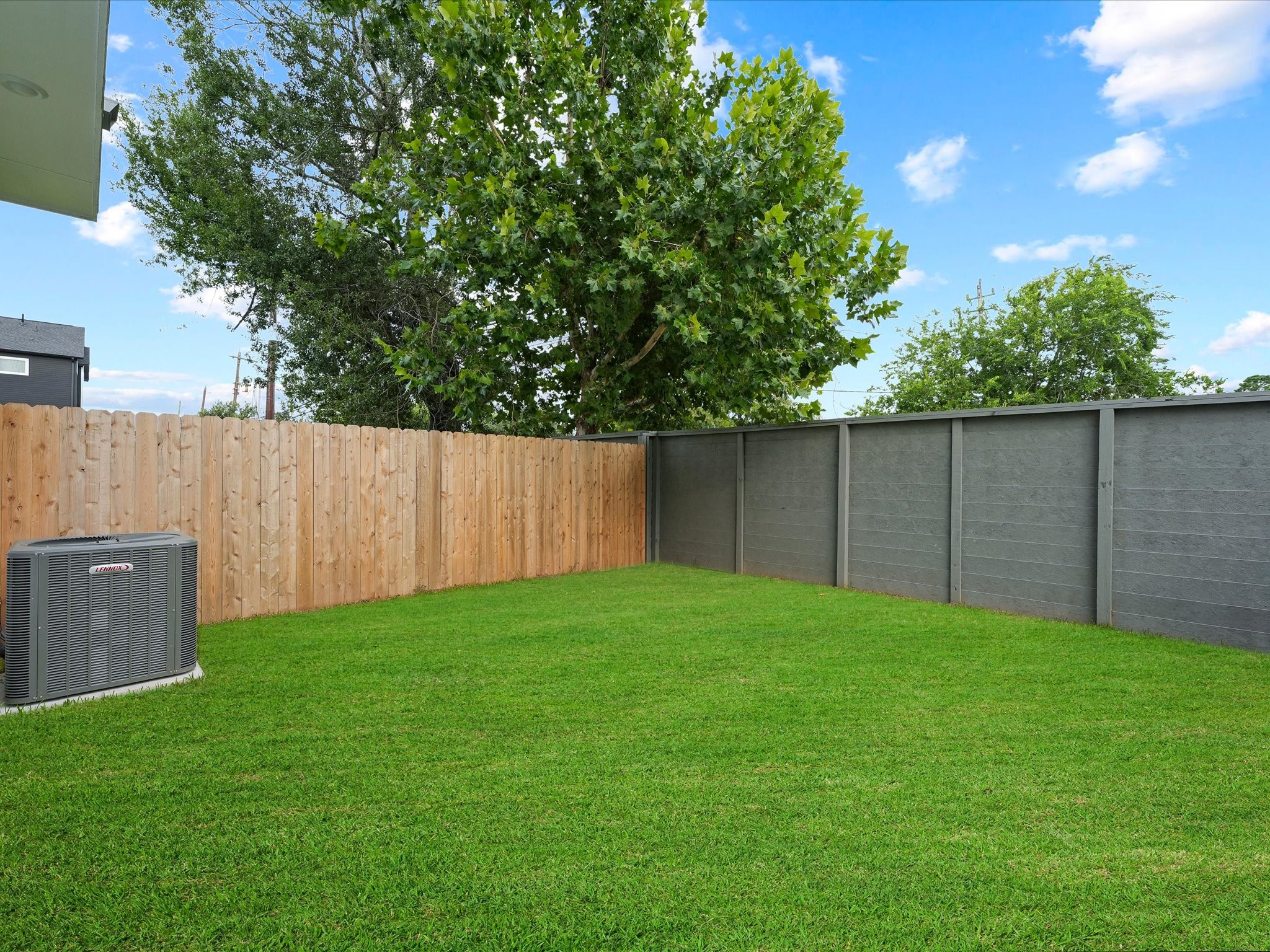 4832 Pinemont Drive, Houston, TX 77092
