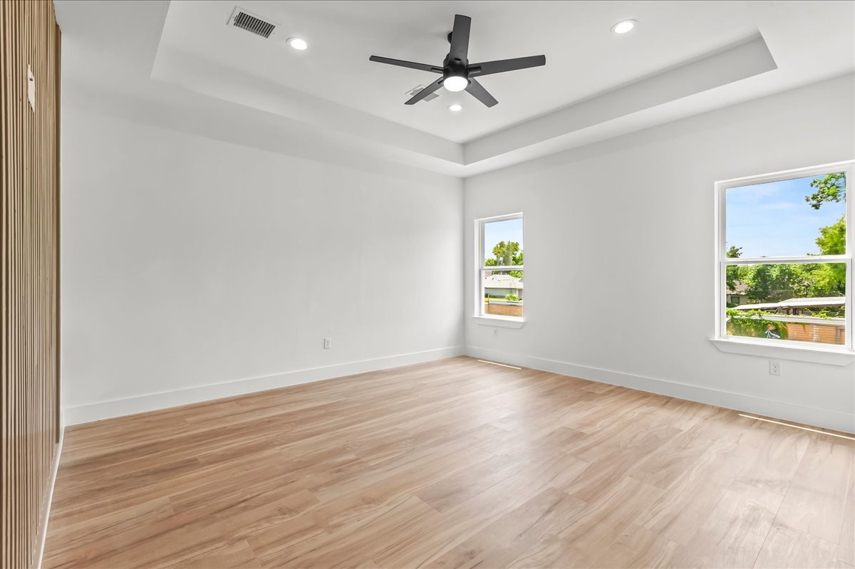 Accent Wall design may vary. Pictures are from a previous build.