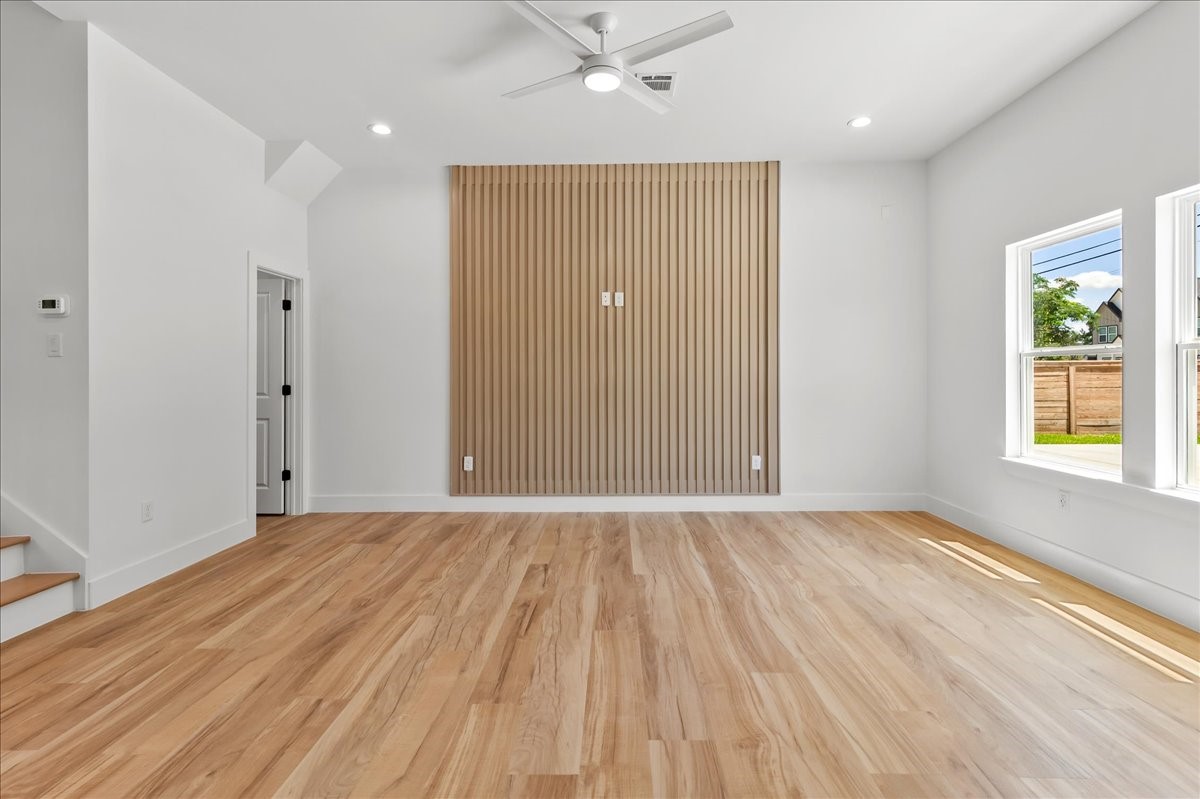 Accent Wall design may vary. Pictures are from a previous build.