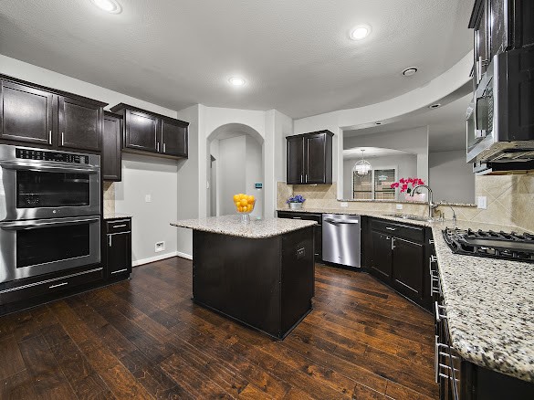 1111 Wheatfield Court, Rosenberg, TX 77469
