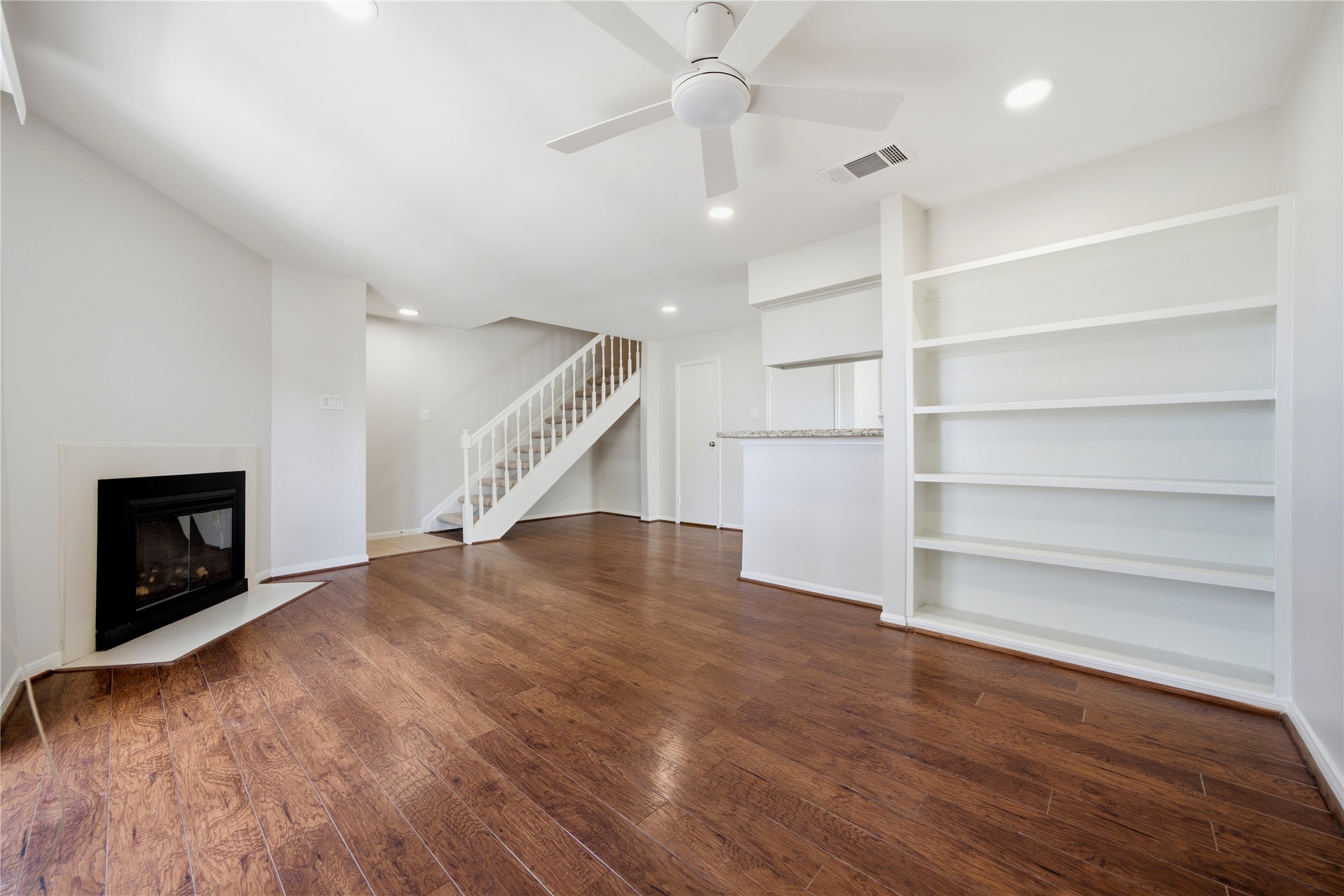 2120 El Paseo Street, #2901, Houston, TX 77054 2120 El Paseo Street, #2901, Houston, TX 77054