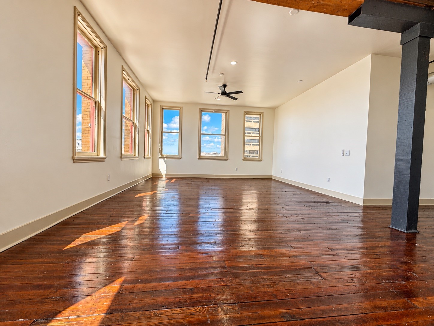 2221 Market Street, #401, Galveston, TX 77550