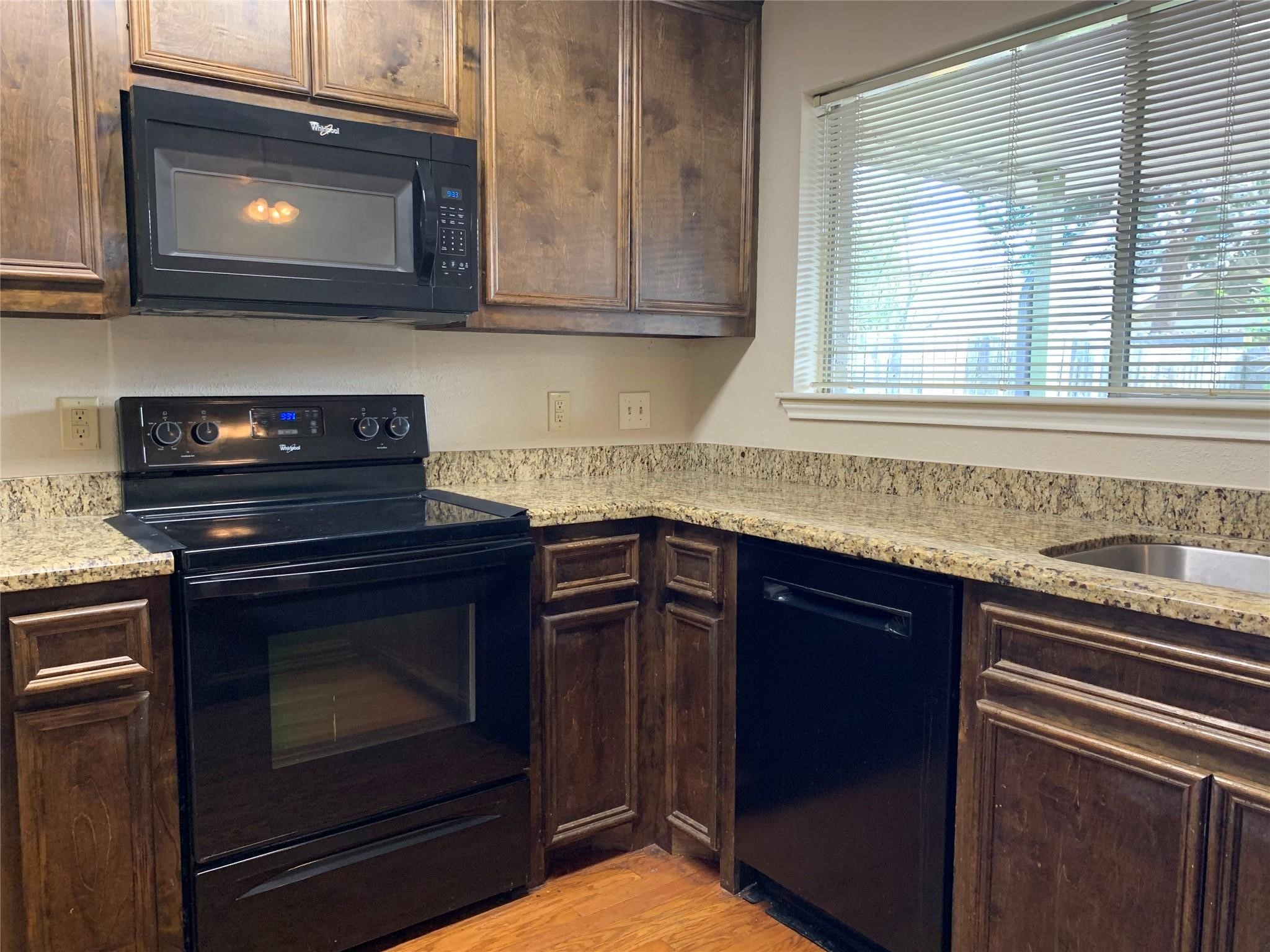 1126 Pinecroft Drive, Sugar Land, TX 77498