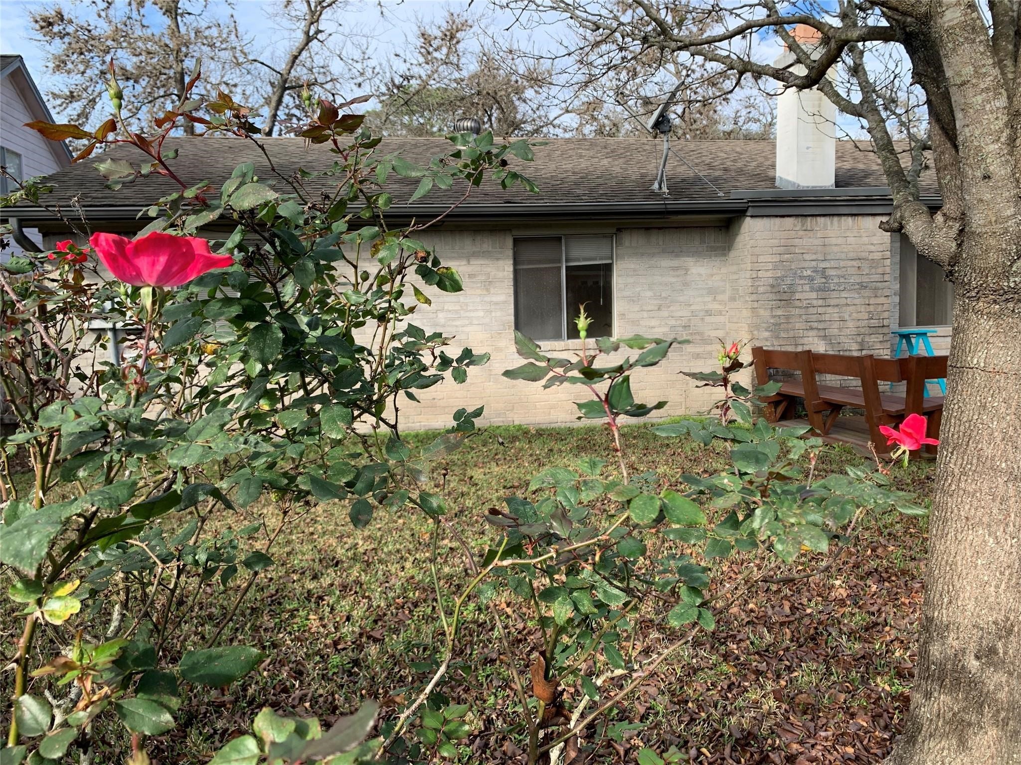 1126 Pinecroft Drive, Sugar Land, TX 77498