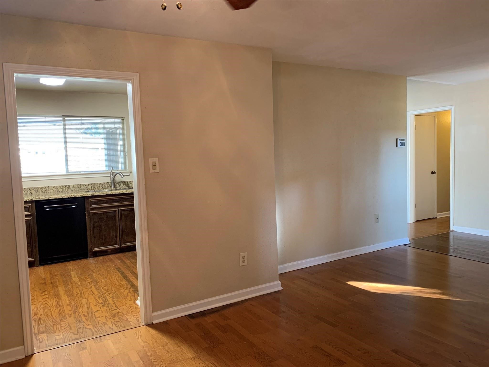 1126 Pinecroft Drive, Sugar Land, TX 77498