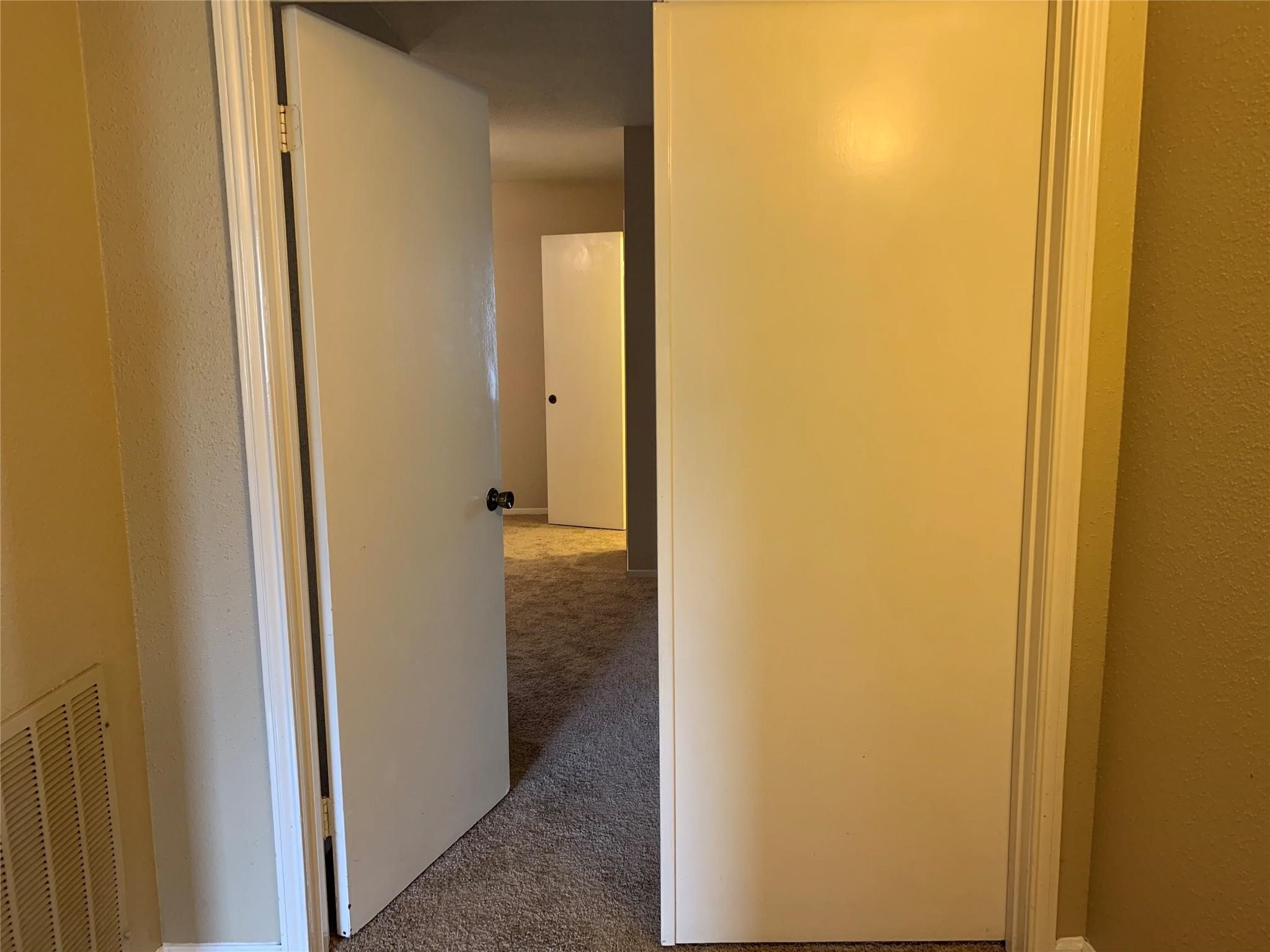 1126 Pinecroft Drive, Sugar Land, TX 77498