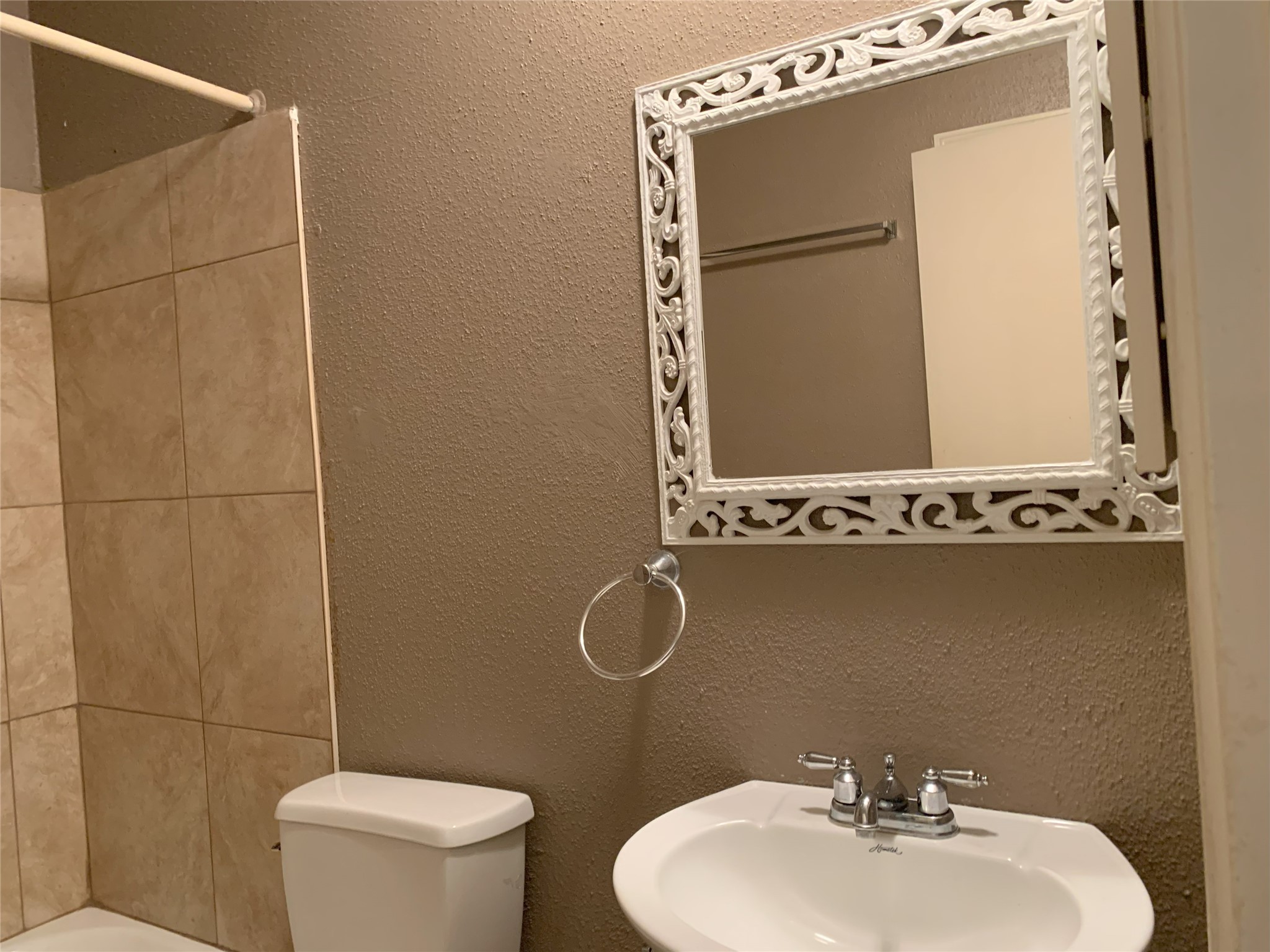 1126 Pinecroft Drive, Sugar Land, TX 77498