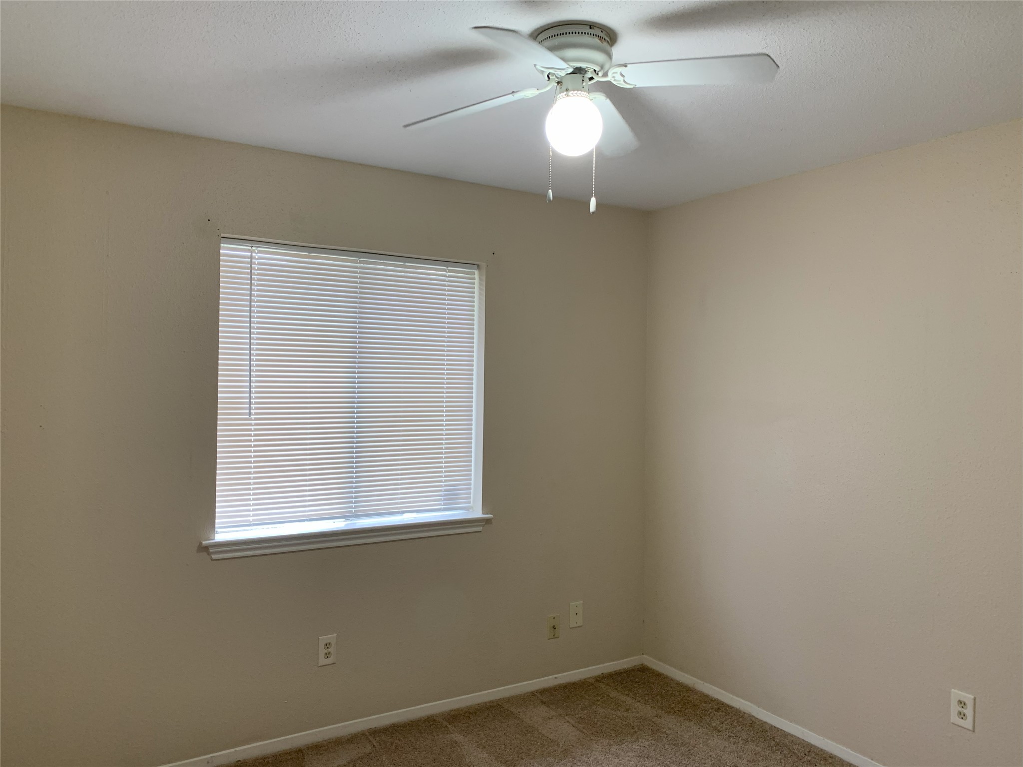 1126 Pinecroft Drive, Sugar Land, TX 77498