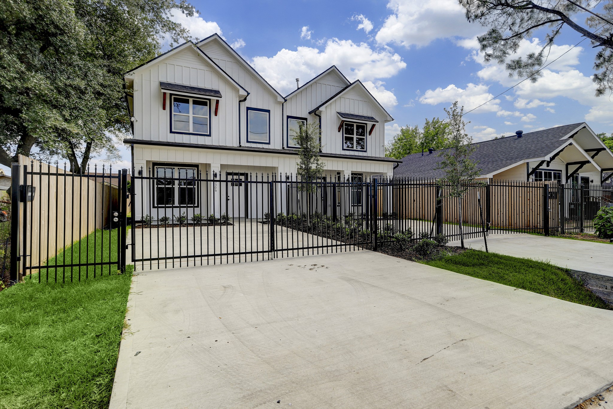 9306 E E Avenue L, #1, Houston, TX 77012 9306 E E Avenue L, #1, Houston, TX 77012