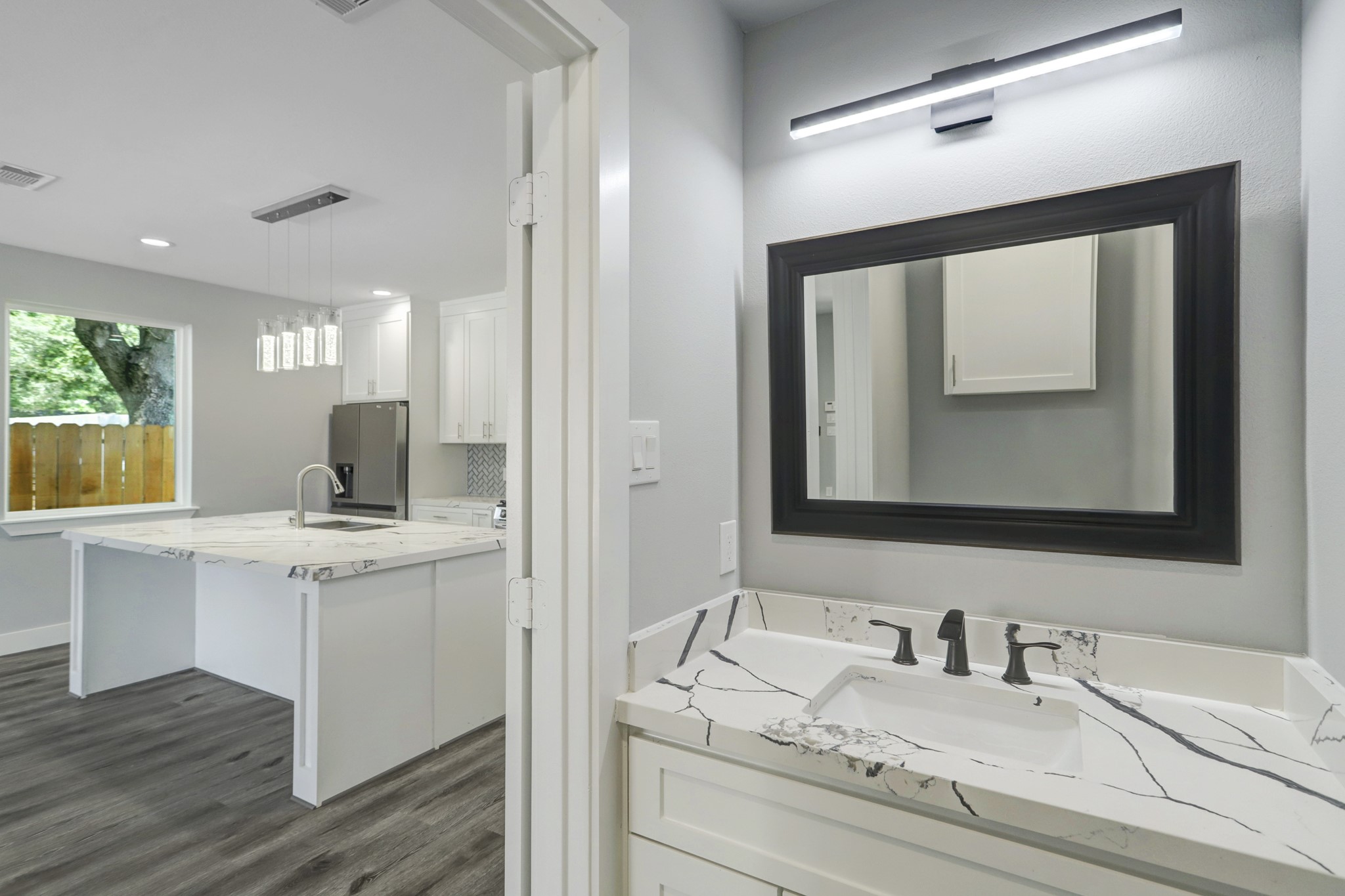 9306 E E Avenue L, #1, Houston, TX 77012 9306 E E Avenue L, #1, Houston, TX 77012