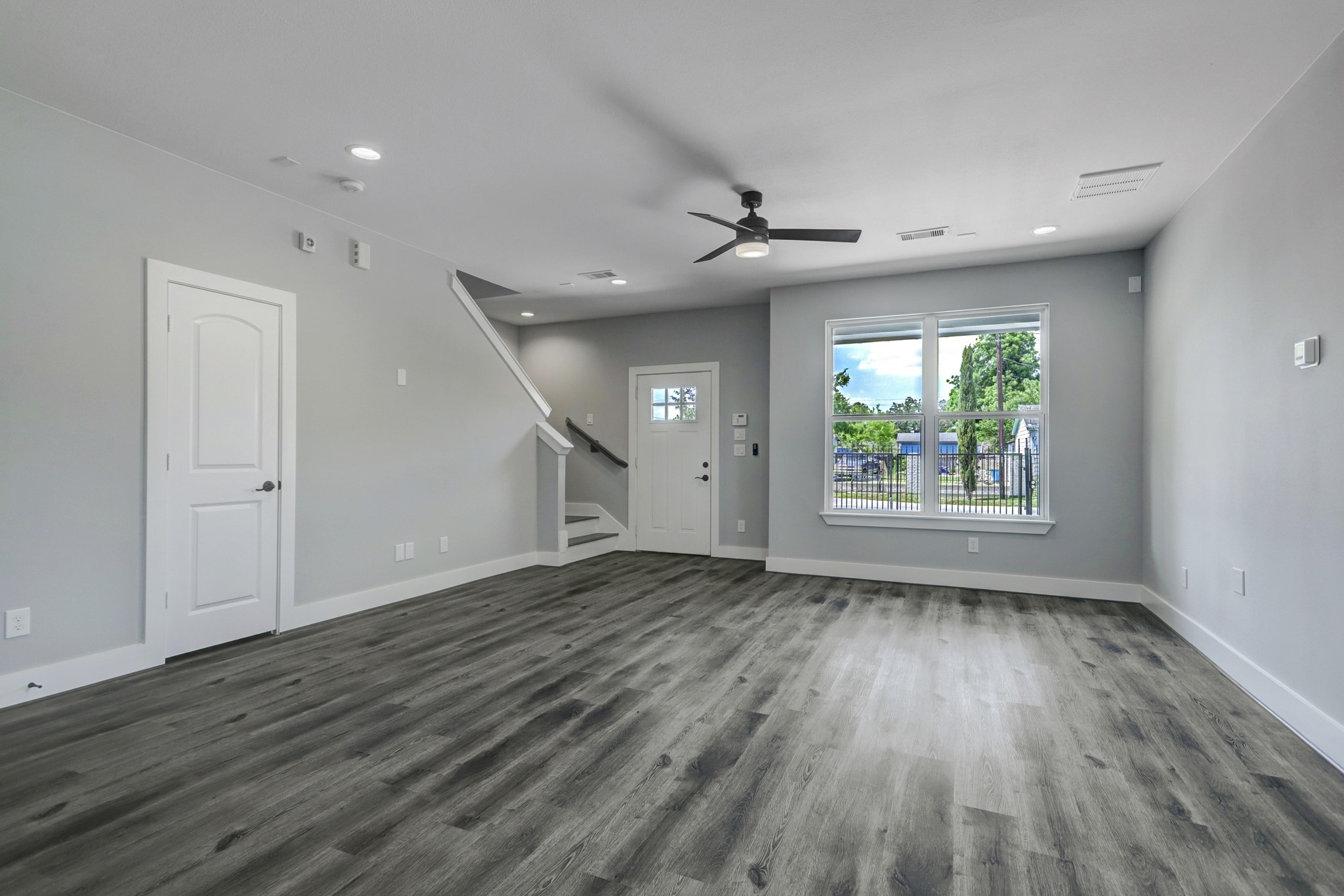 9306 E E Avenue L, #1, Houston, TX 77012 9306 E E Avenue L, #1, Houston, TX 77012