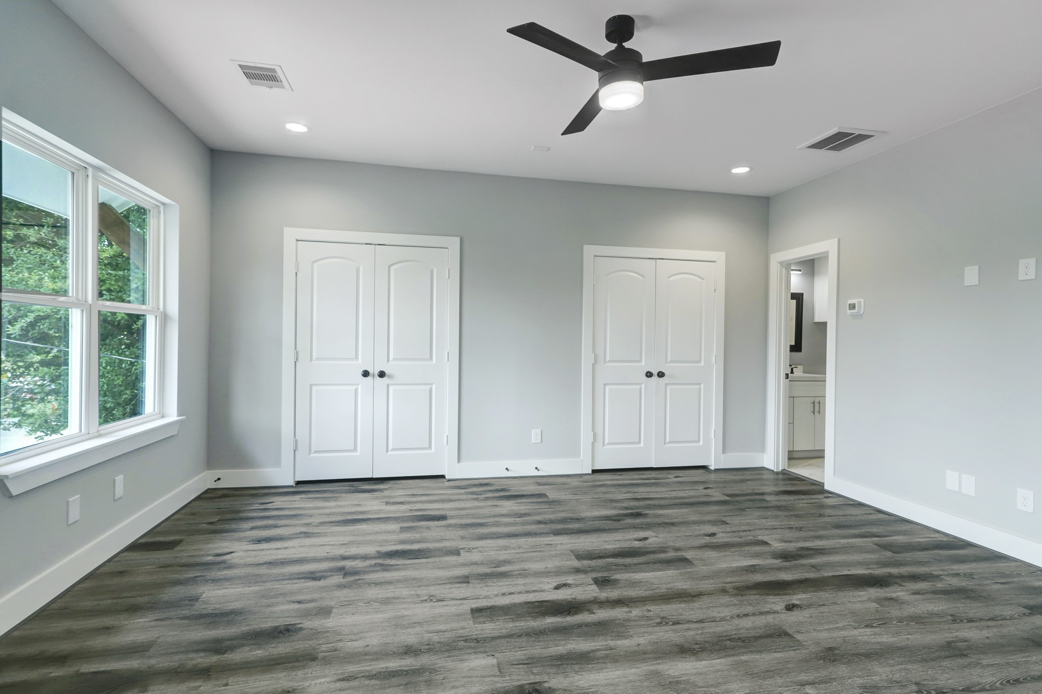 9306 E E Avenue L, #1, Houston, TX 77012 9306 E E Avenue L, #1, Houston, TX 77012