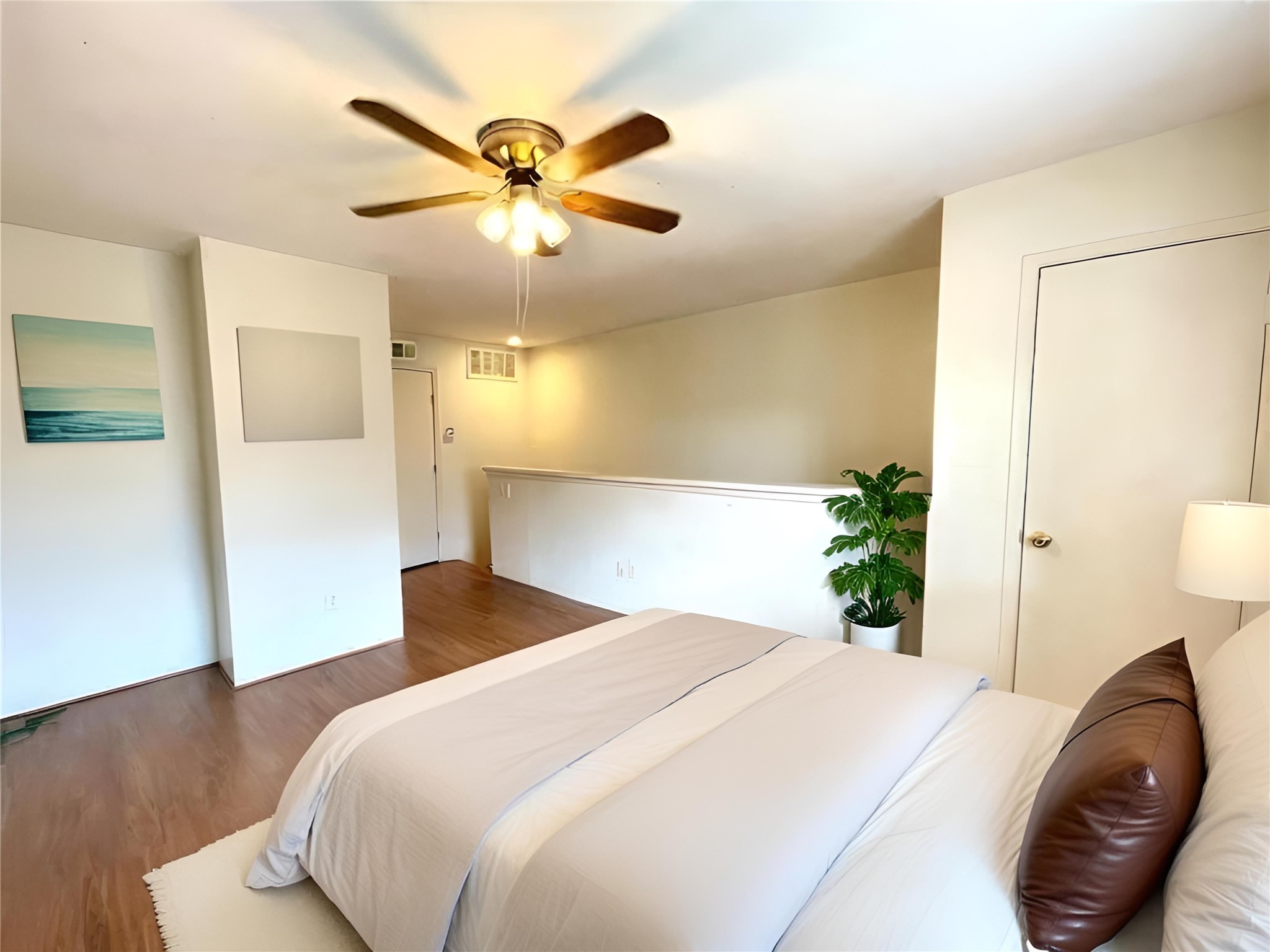 2100 Wilcrest Drive, #123, Houston, TX 77042