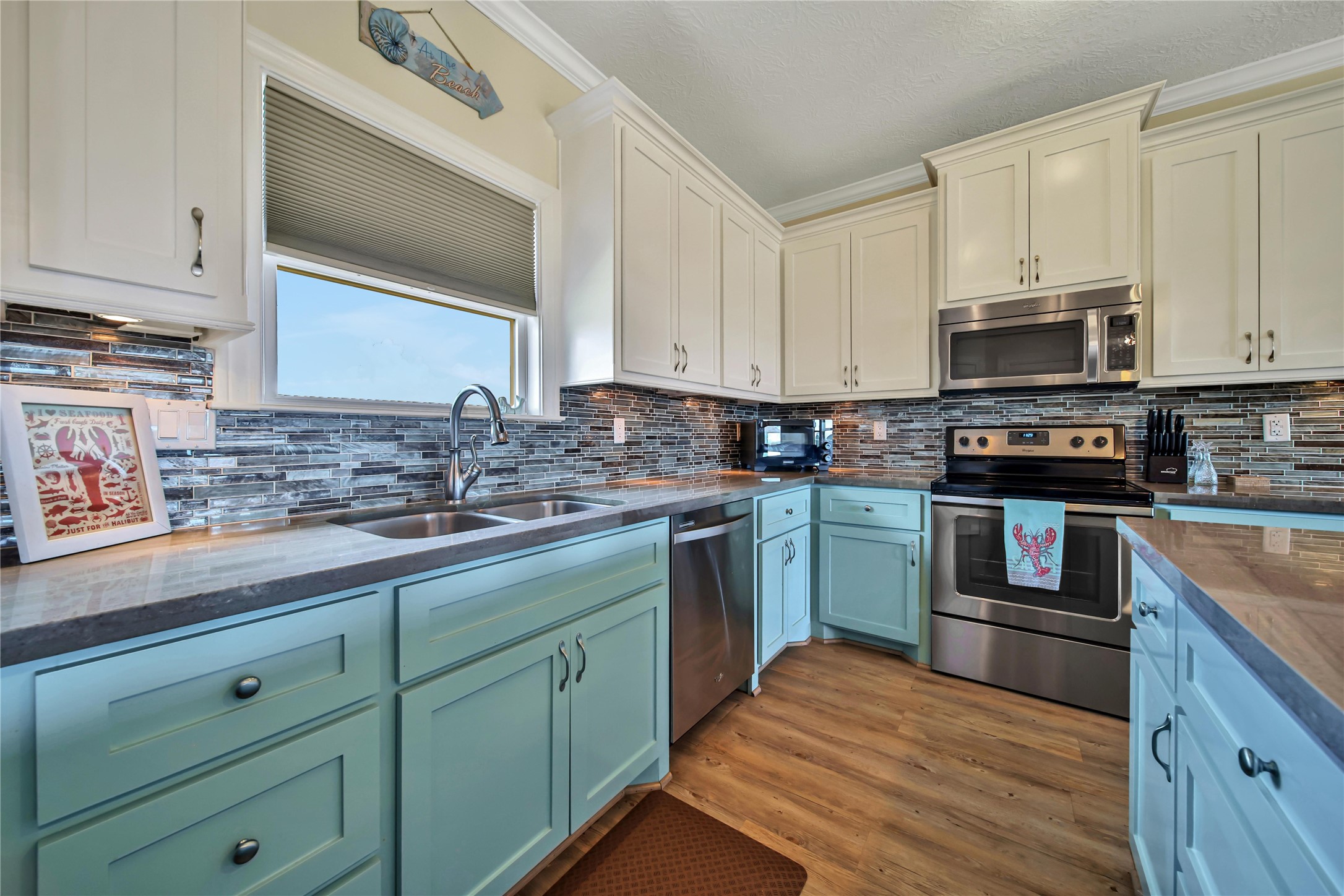 2019 Vista Dr Drive, Crystal Beach, TX 77650