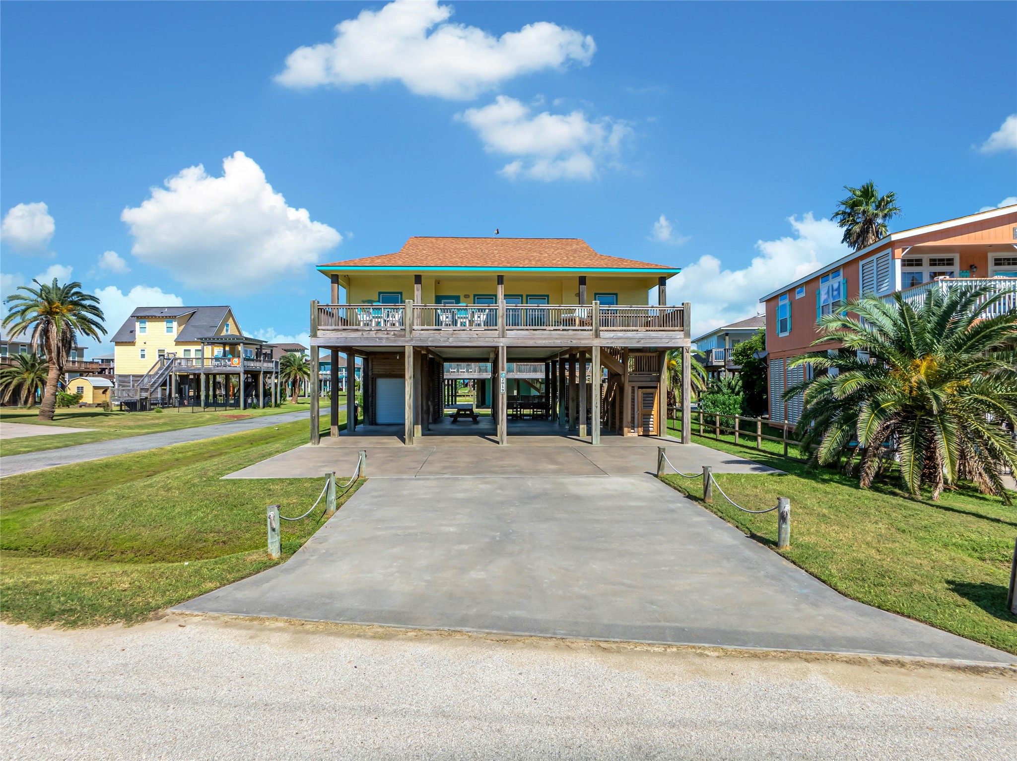 2019 Vista Dr Drive, Crystal Beach, TX 77650
