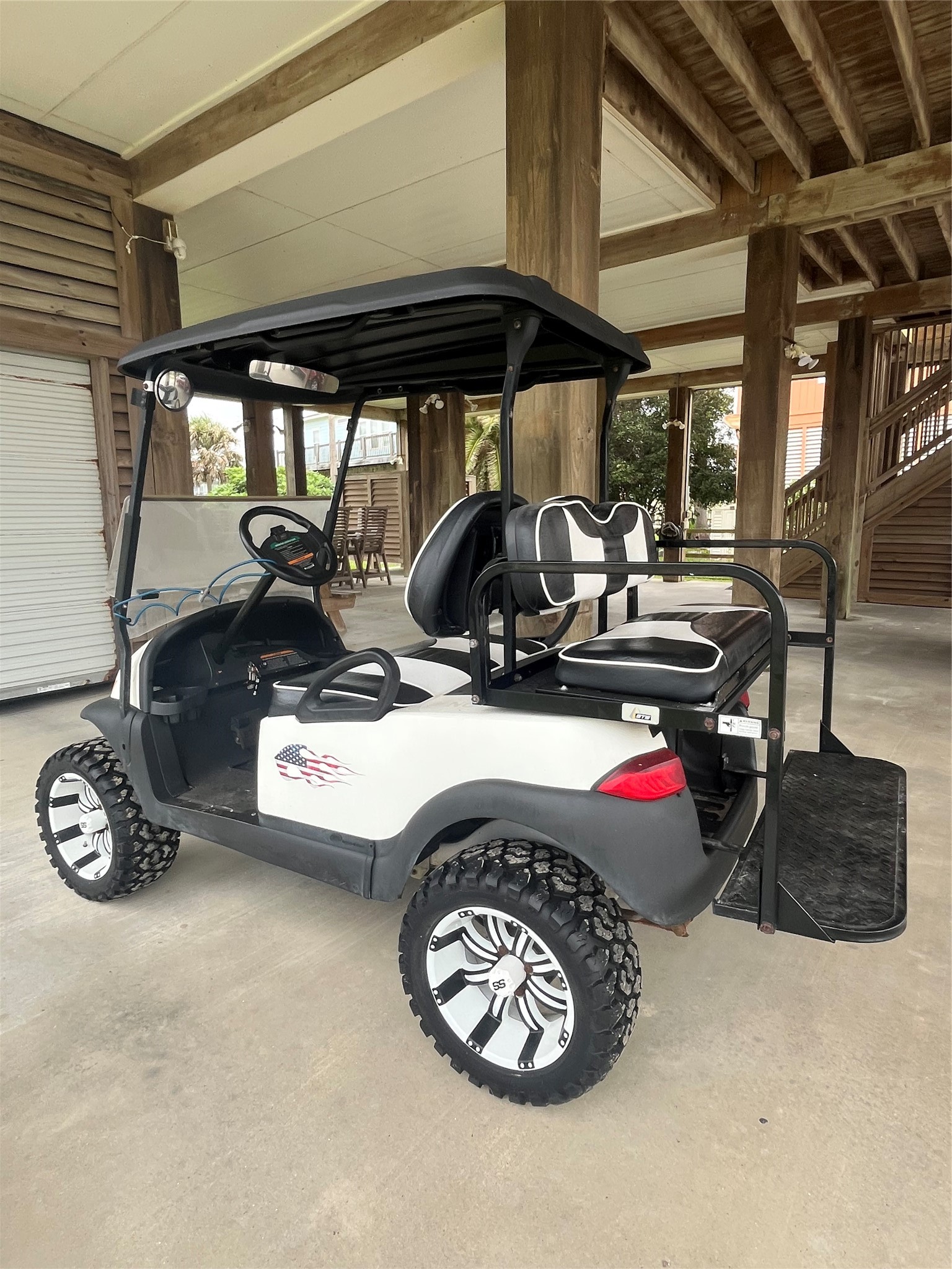 Golf cart included with the home! Golf cart included with the home!