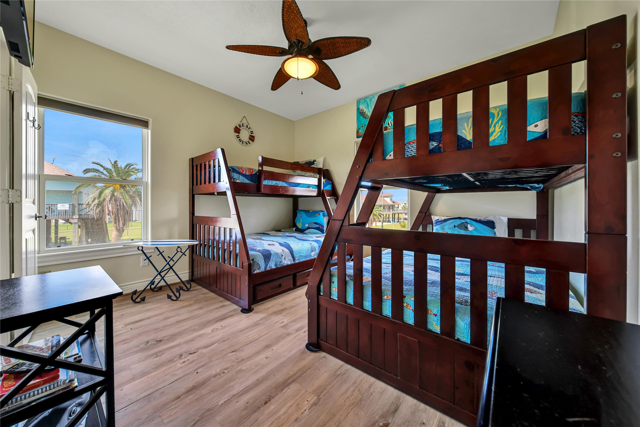 Bedroom #2- bunk beds convey with the house.