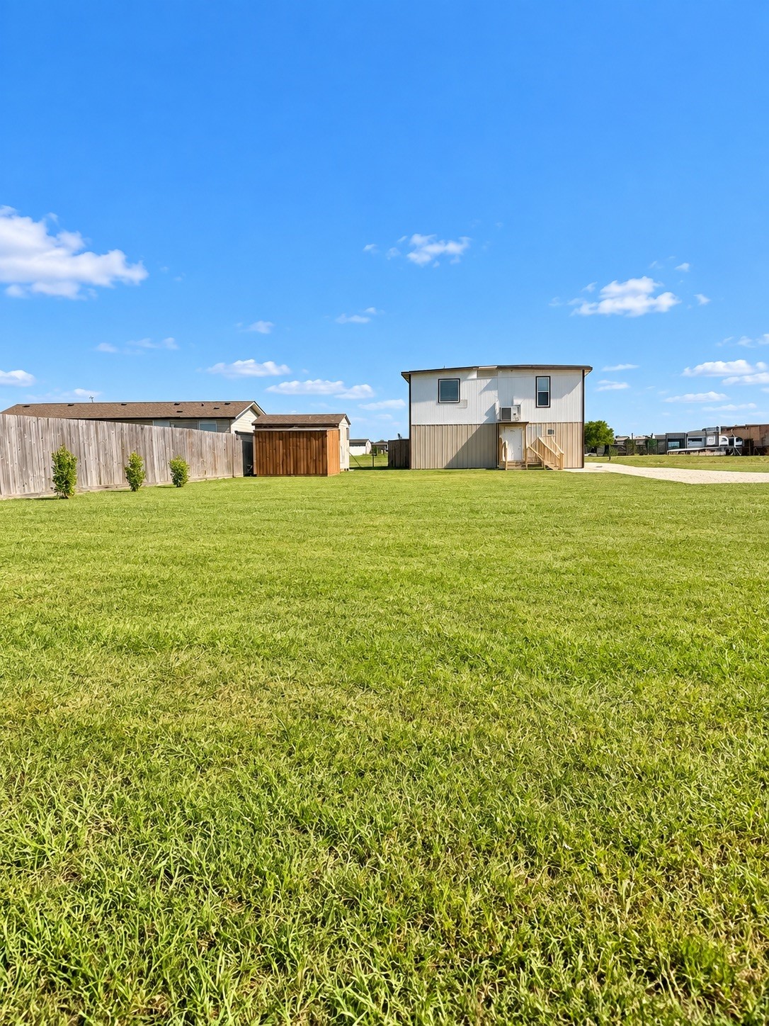 9102 Fresno Avenue, Alvin, TX 77511
