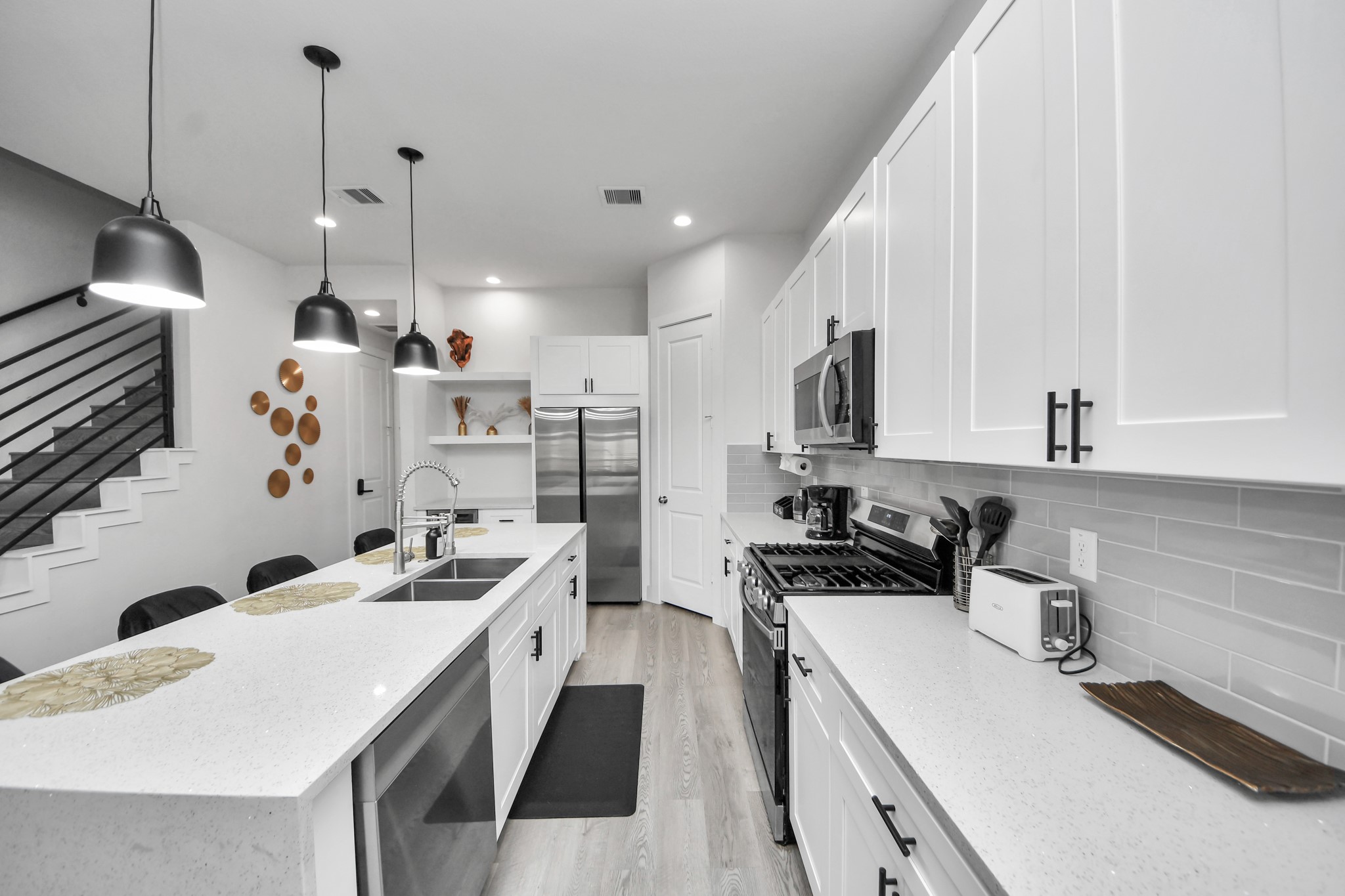 8419 Woodward Street, Houston, TX 77051