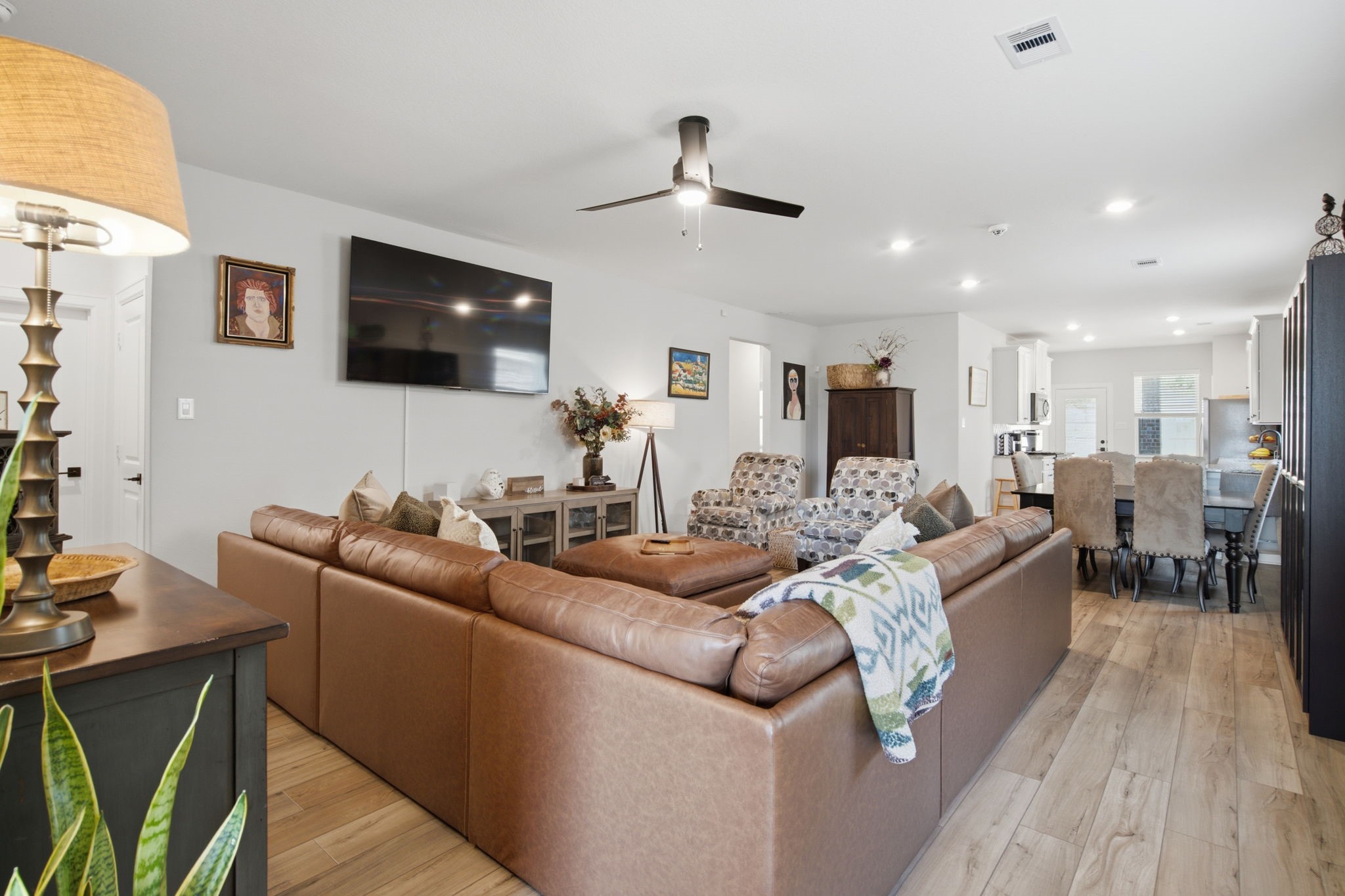 6214 Wedgewood Hills Drive, Conroe, TX 77304