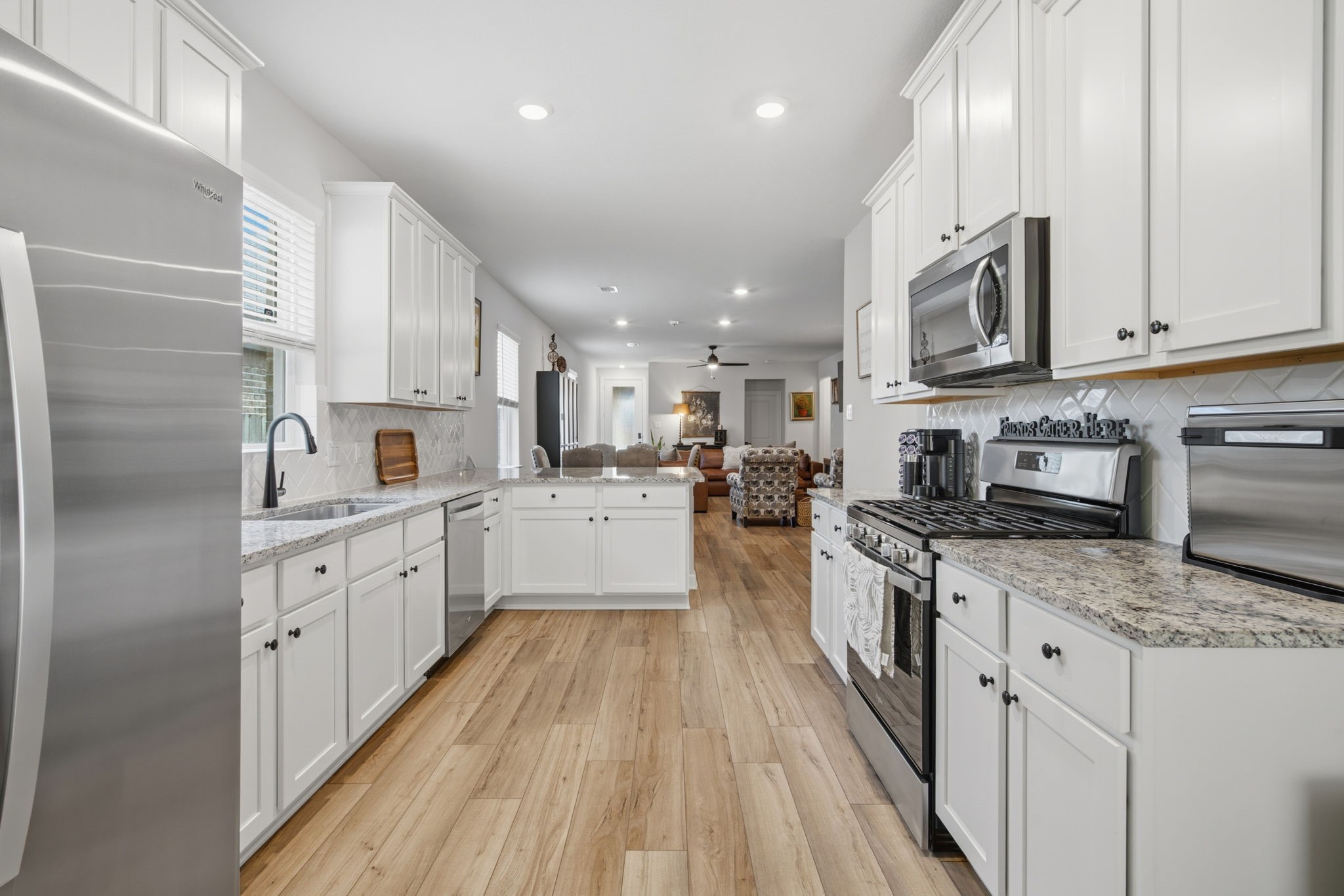 6214 Wedgewood Hills Drive, Conroe, TX 77304