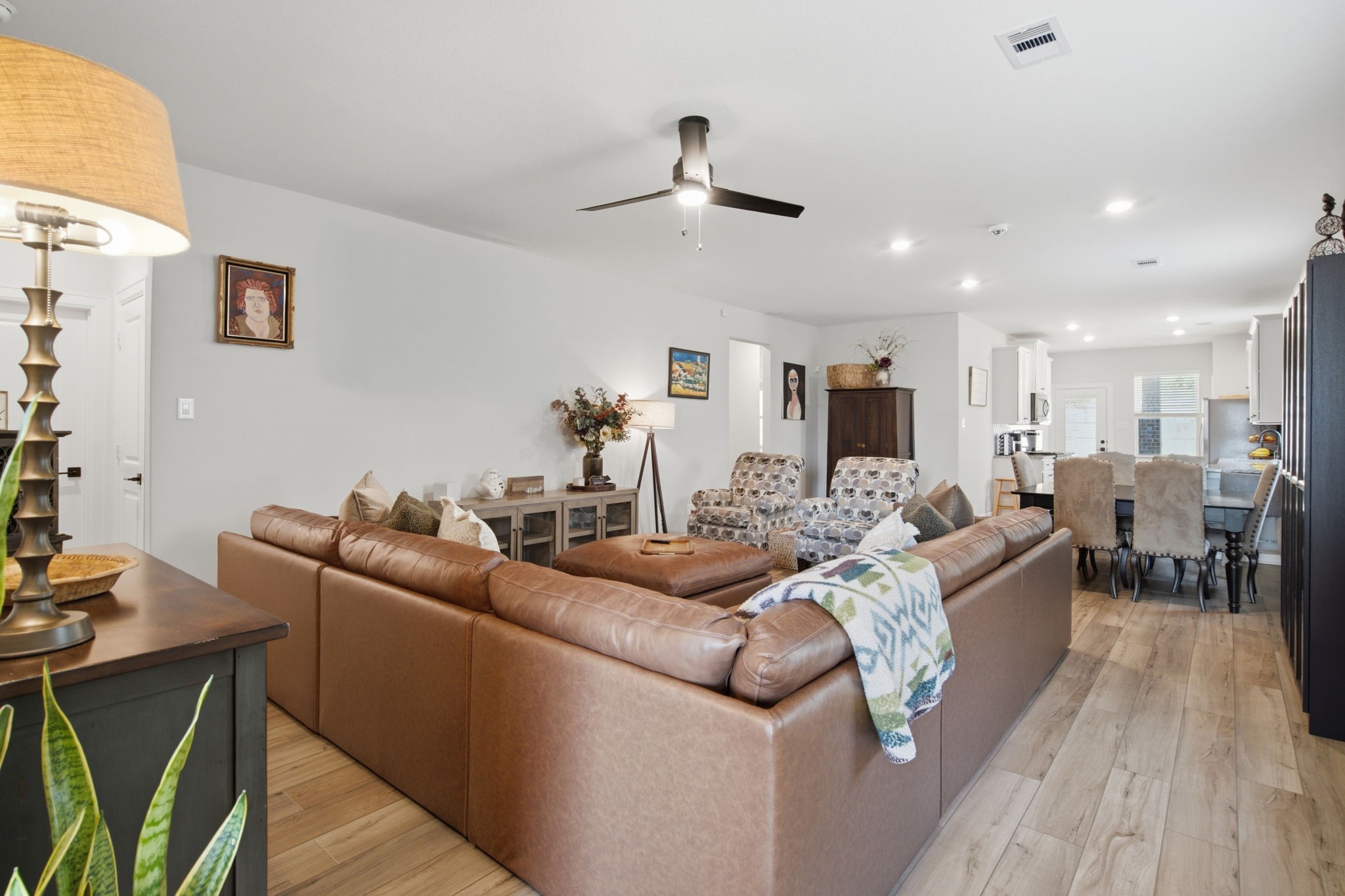 6214 Wedgewood Hills Drive, Conroe, TX 77304