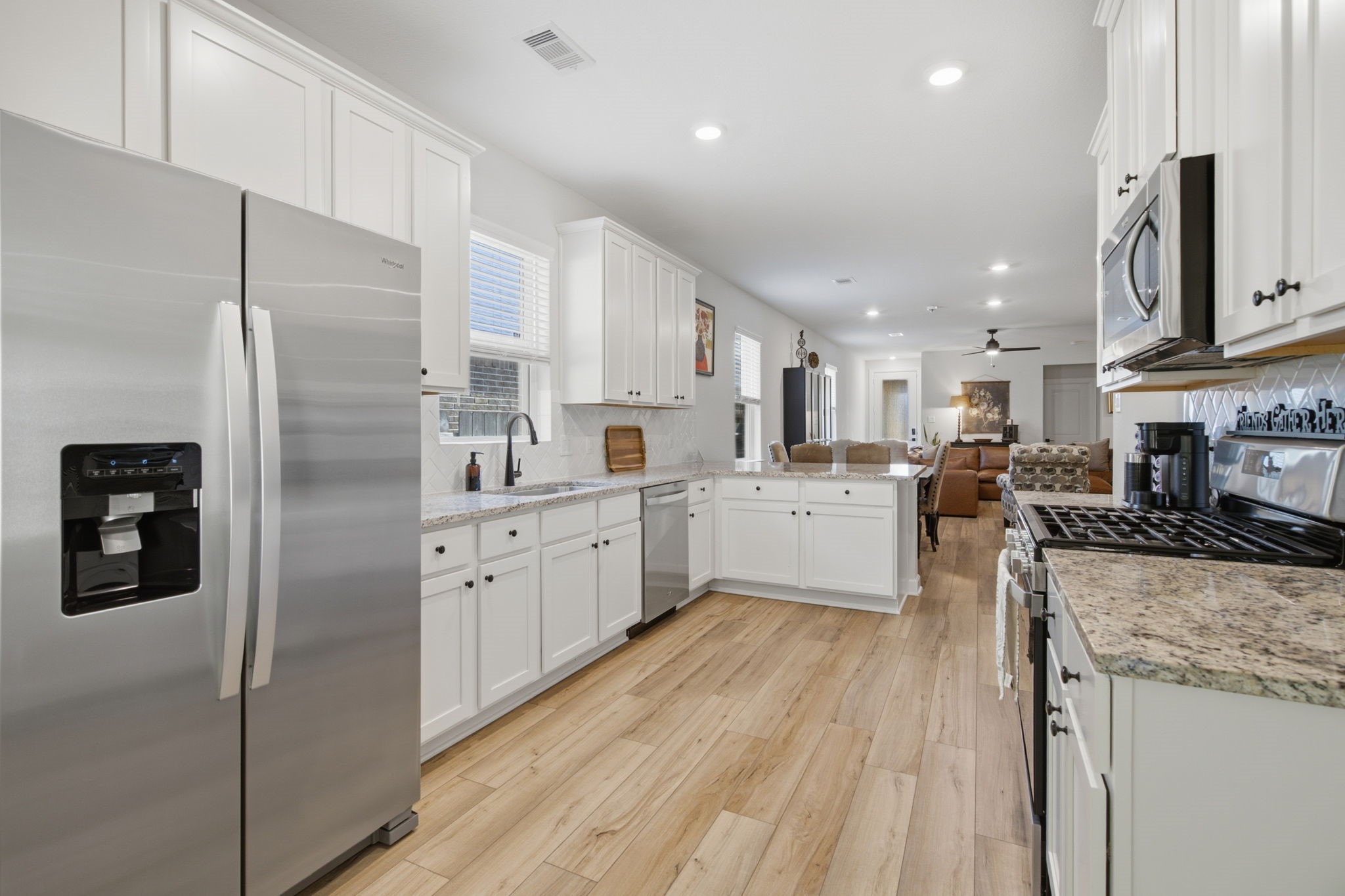 6214 Wedgewood Hills Drive, Conroe, TX 77304