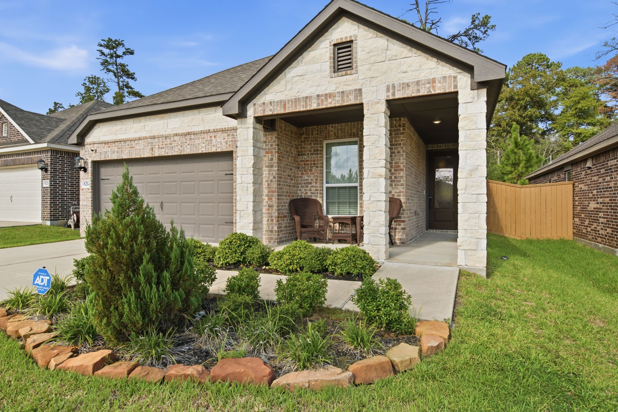 6214 Wedgewood Hills Drive, Conroe, TX 77304