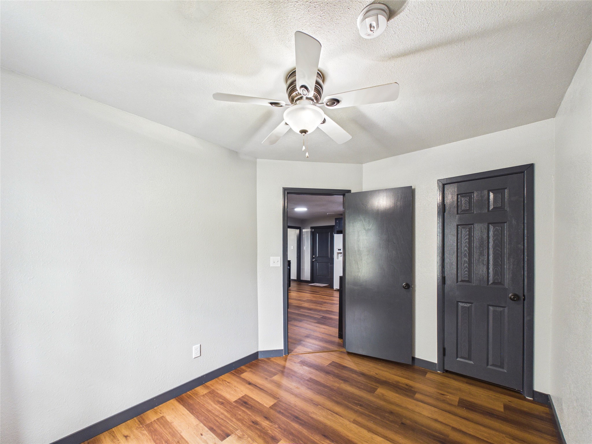4607 Swan Street, Hitchcock, TX 77563