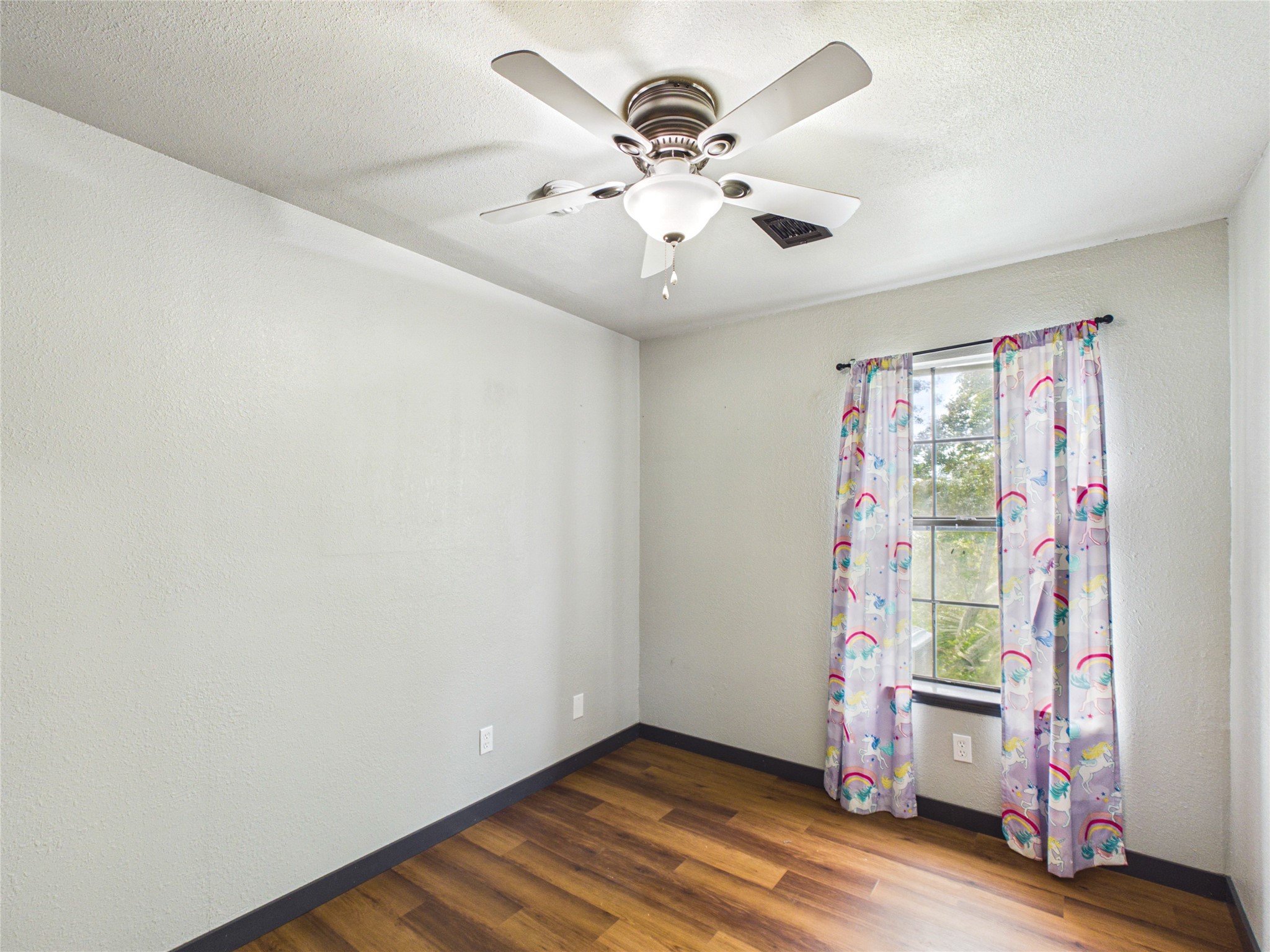 4607 Swan Street, Hitchcock, TX 77563
