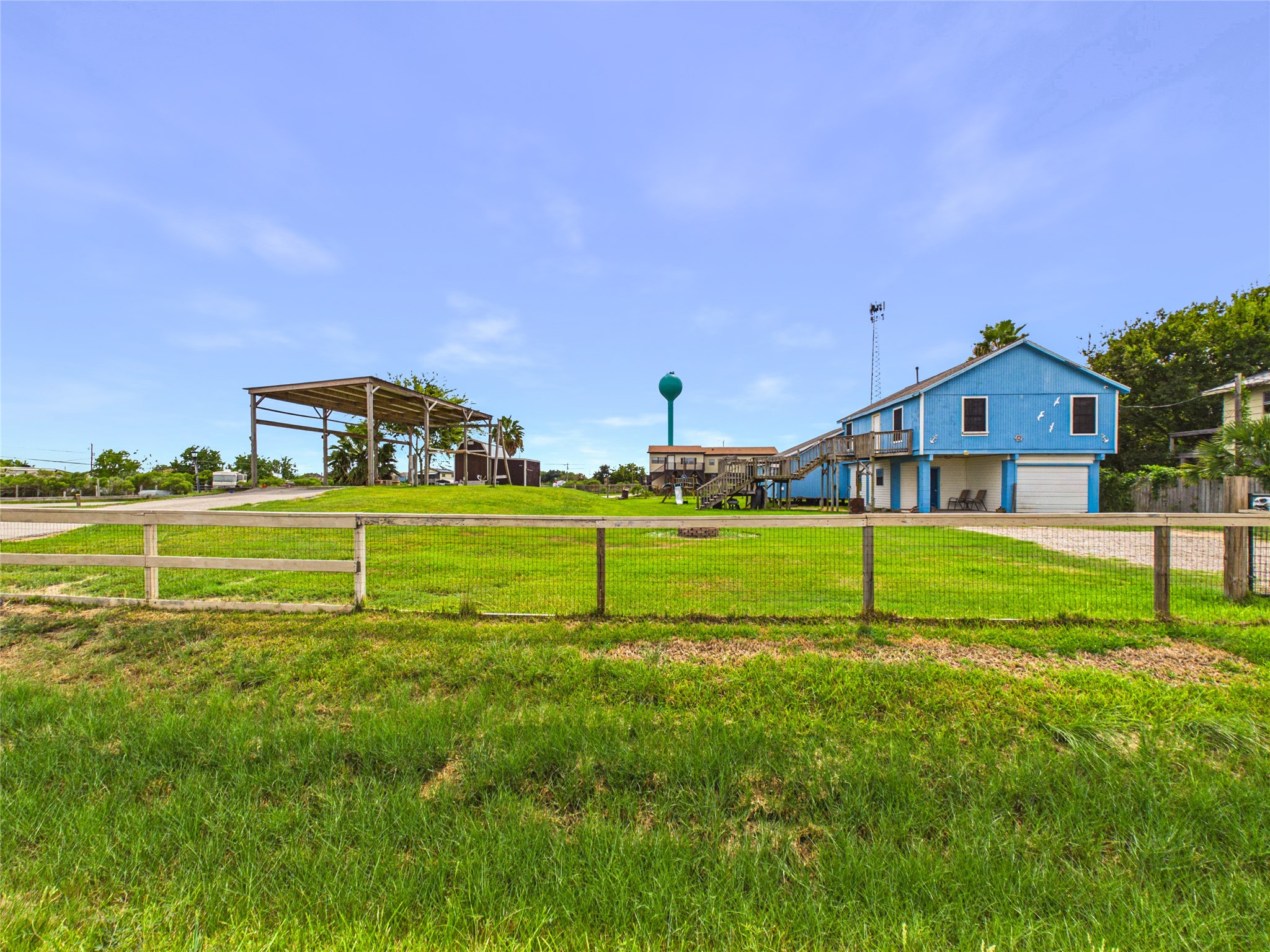 4607 Swan Street, Hitchcock, TX 77563 4607 Swan Street, Hitchcock, TX 77563
