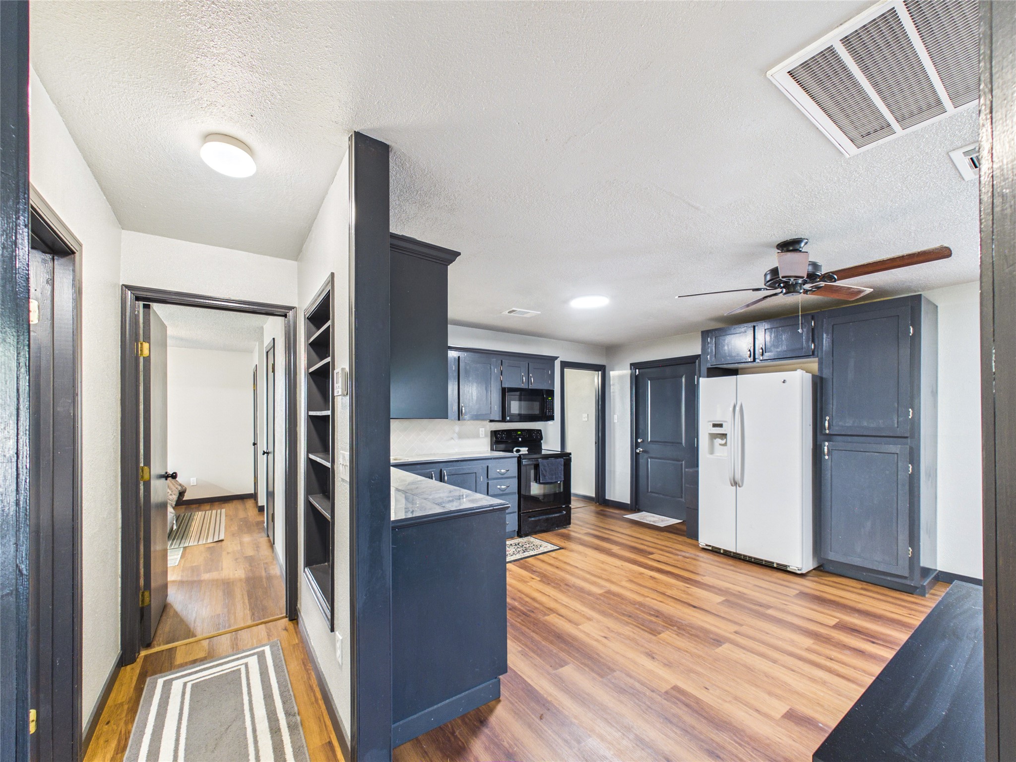 4607 Swan Street, Hitchcock, TX 77563