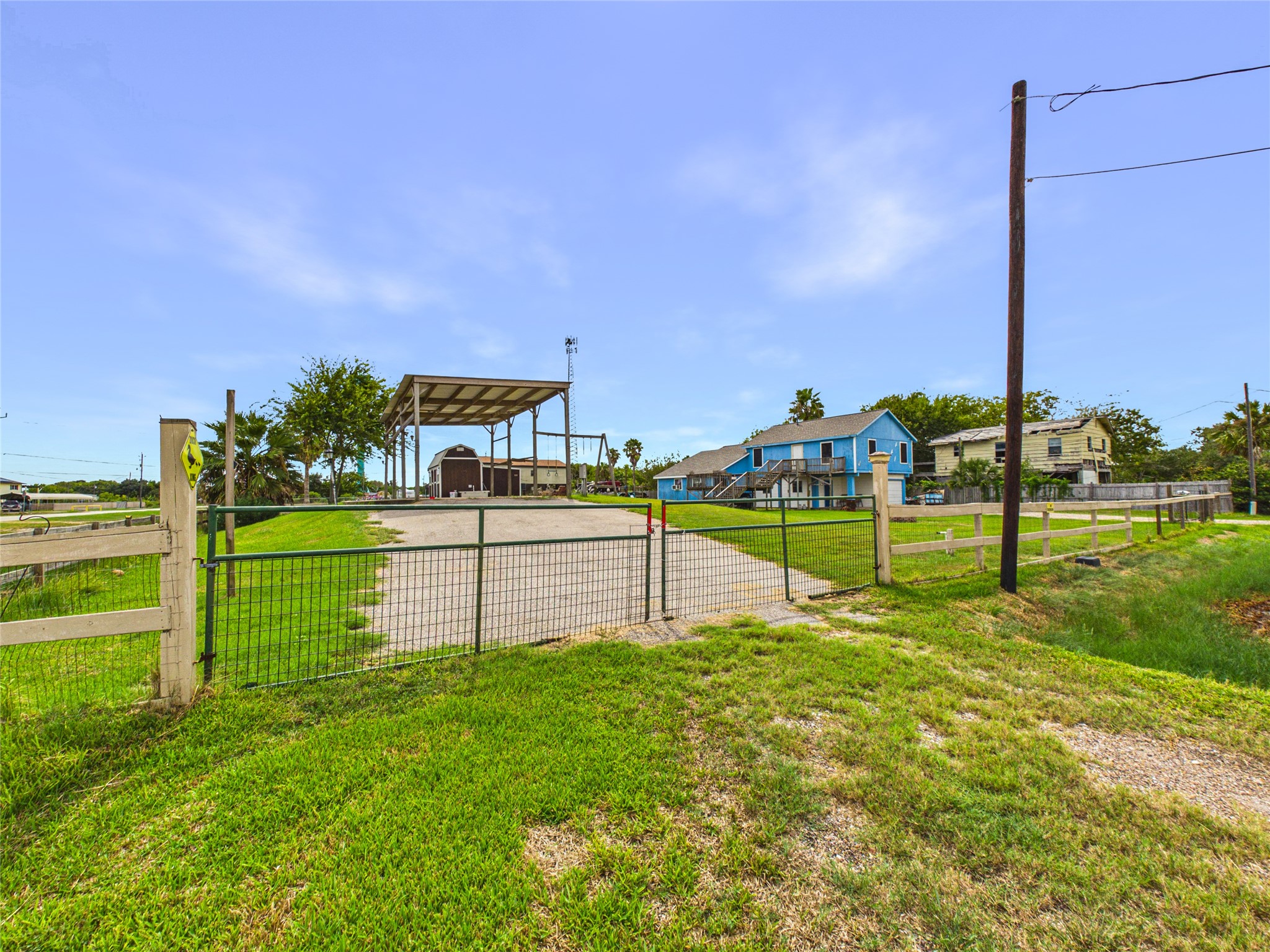 4607 Swan Street, Hitchcock, TX 77563 4607 Swan Street, Hitchcock, TX 77563