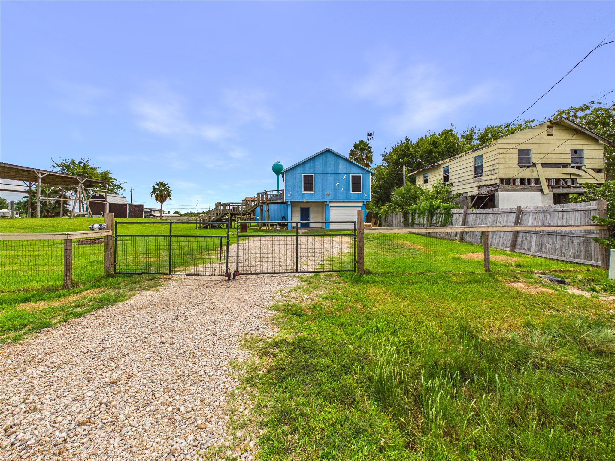 4607 Swan Street, Hitchcock, TX 77563 4607 Swan Street, Hitchcock, TX 77563