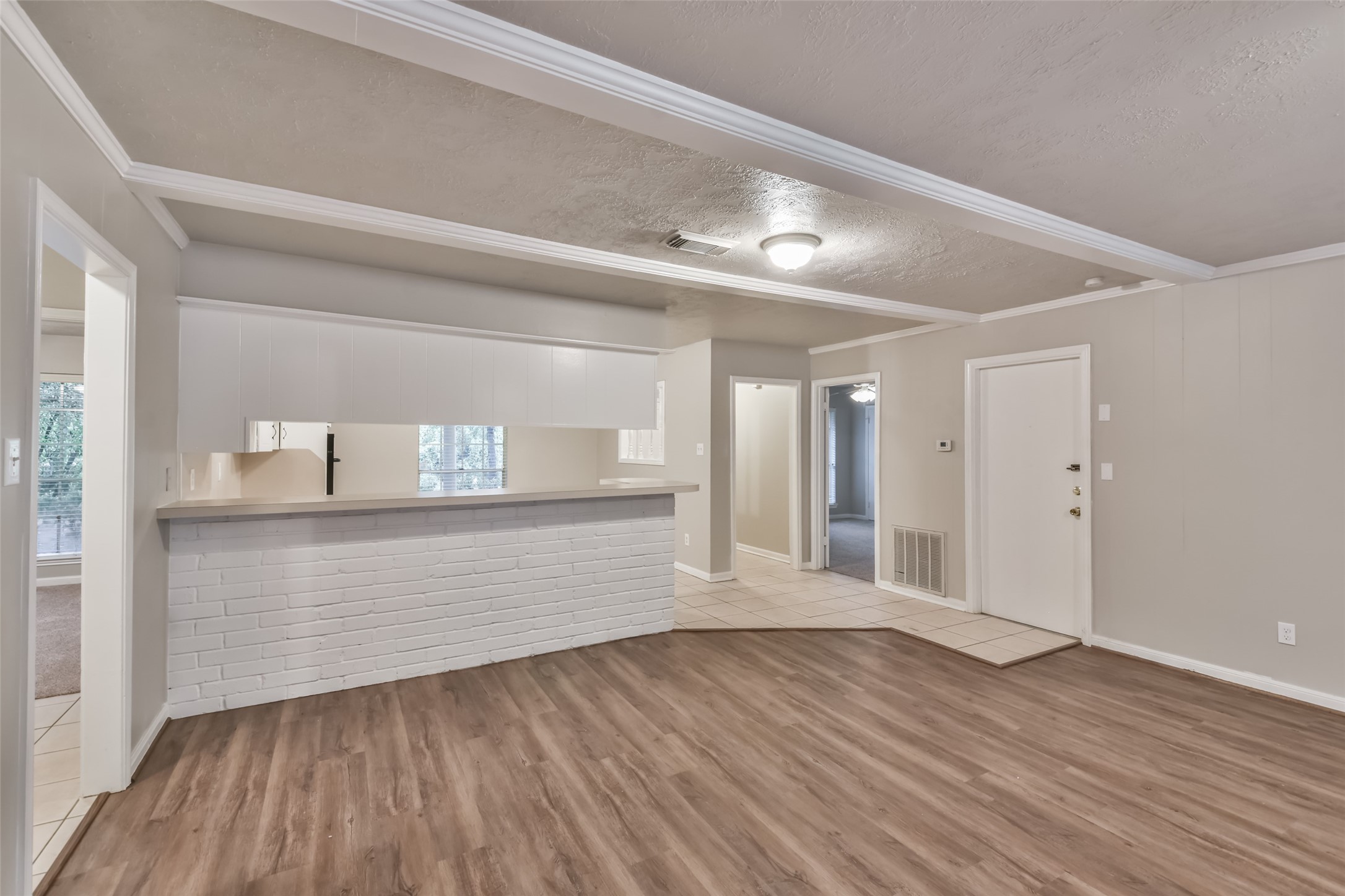 Great transition to Kitchen.