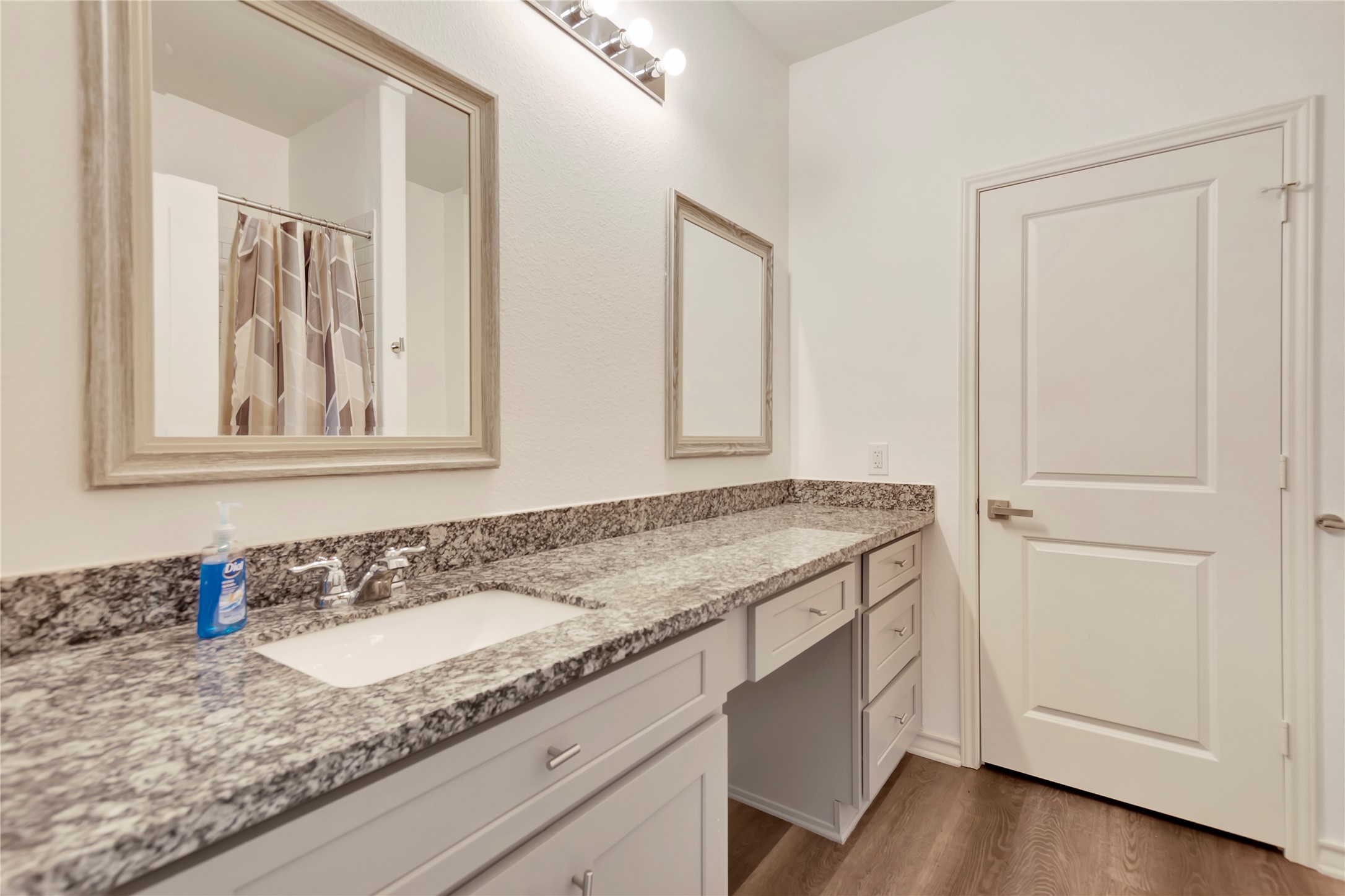 2030 Rosalee Street, La Marque, TX 77568