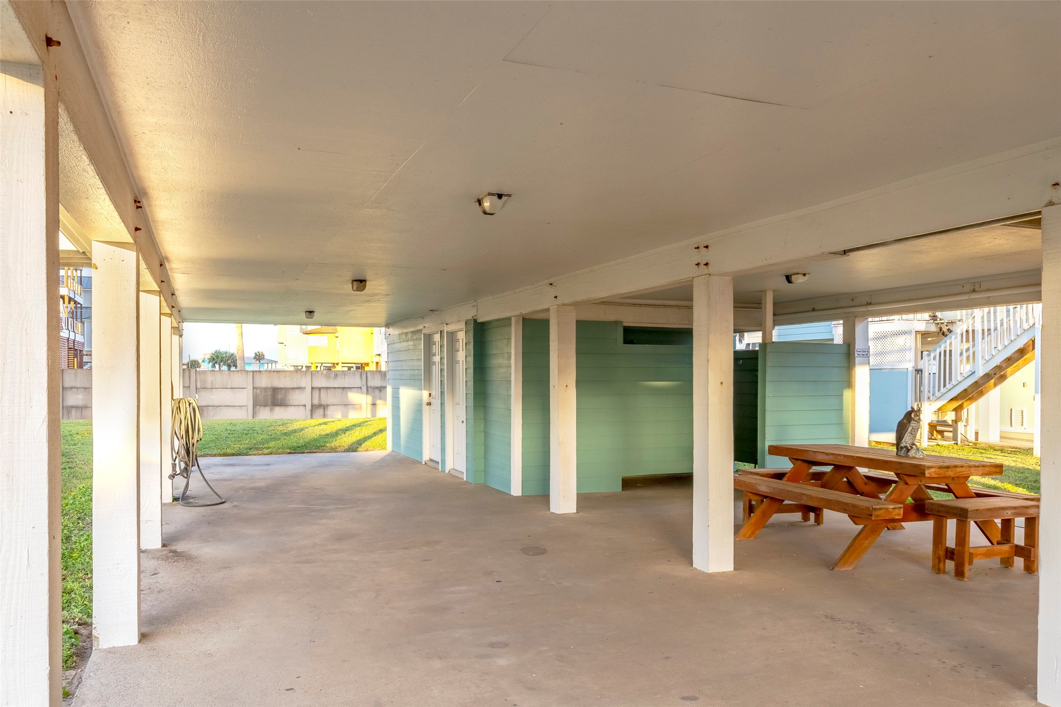 16906 Beachcomber Drive, Jamaica Beach, TX 77554