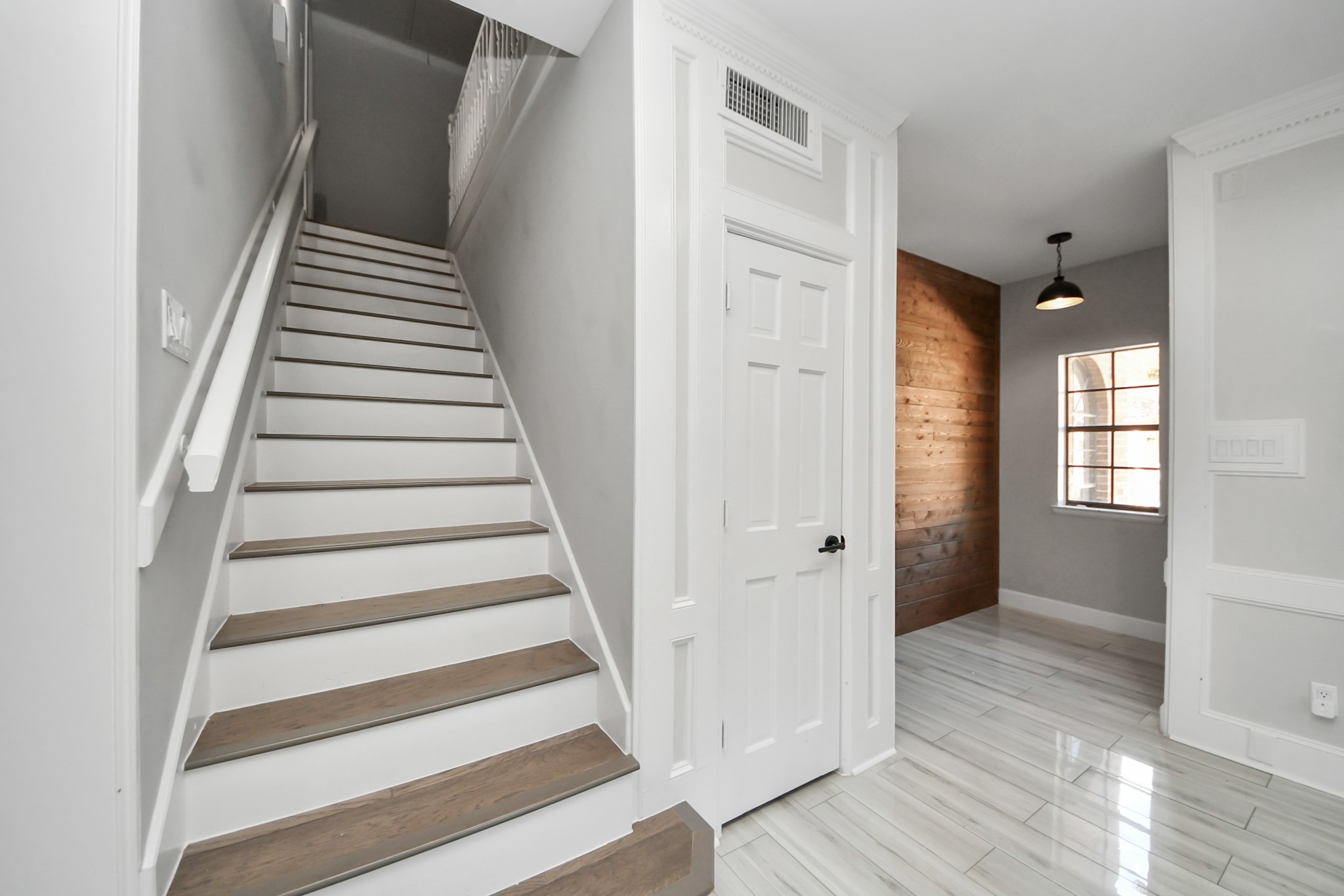 24 Hornsilver Place, The Woodlands, TX 77381
