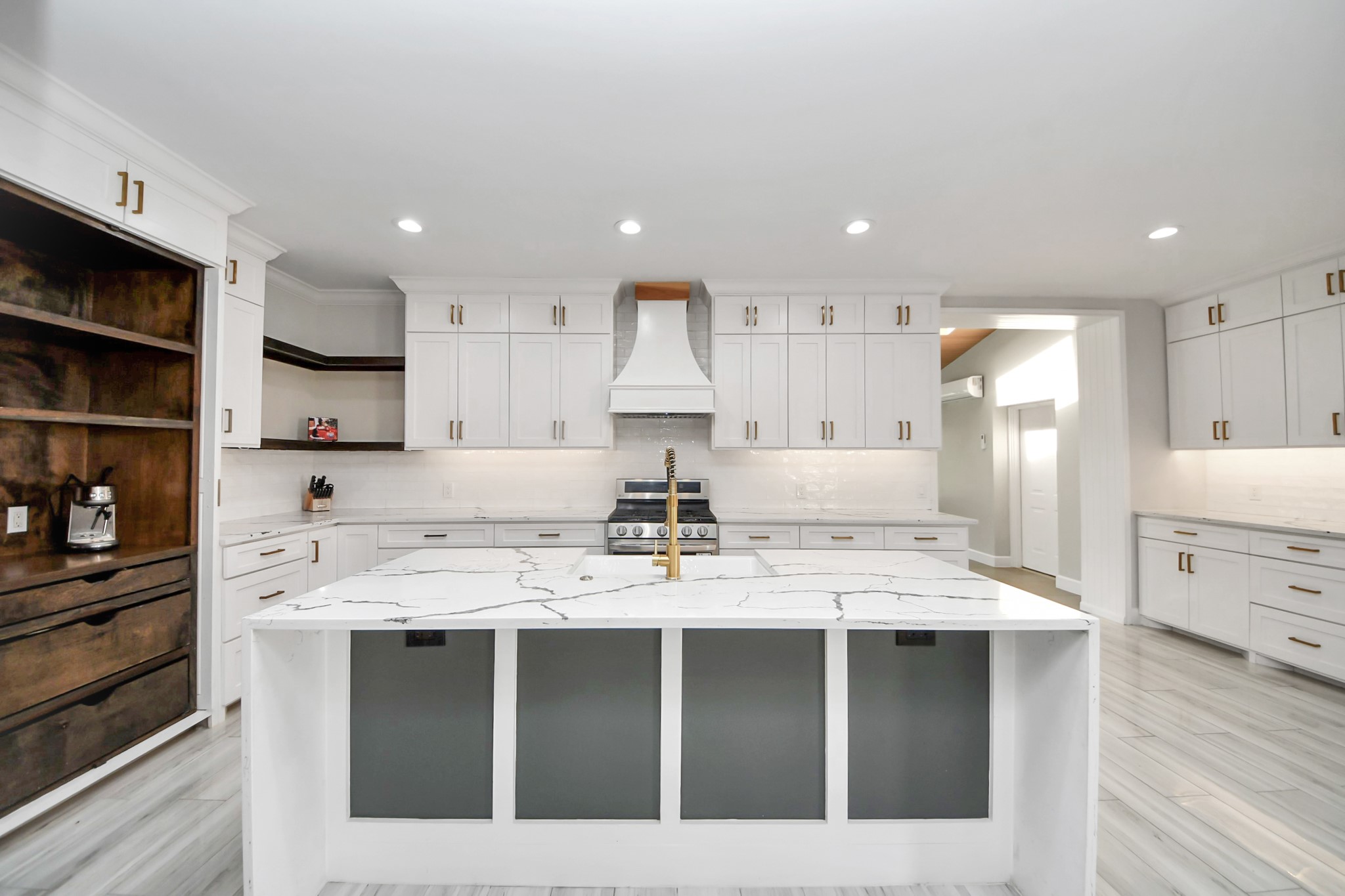 24 Hornsilver Place, The Woodlands, TX 77381