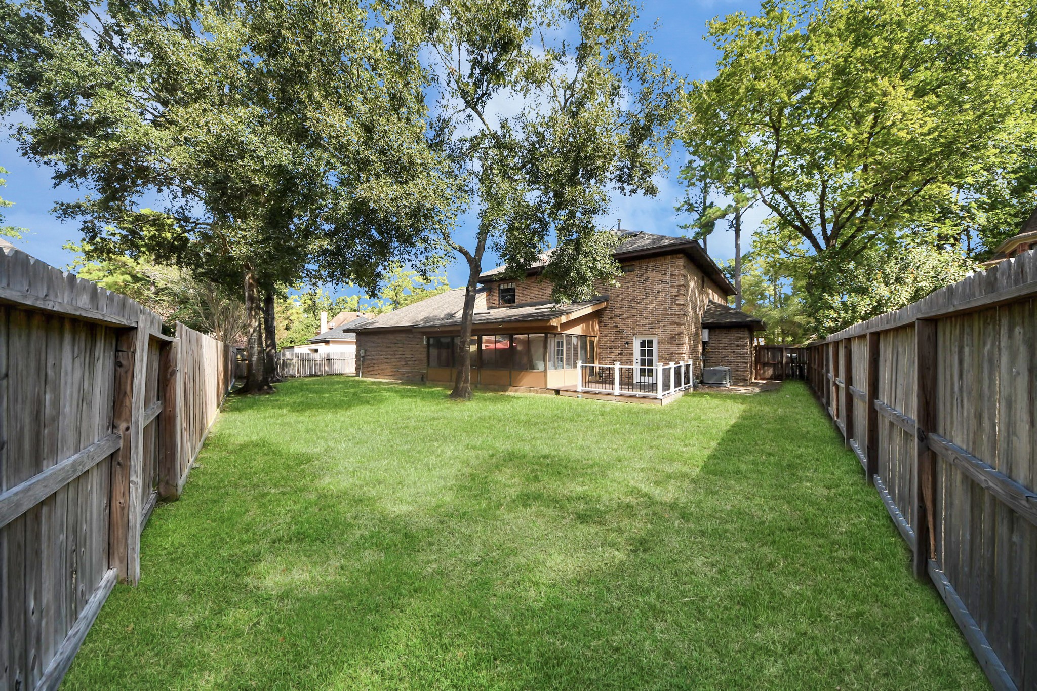Fully fenced private backyard!