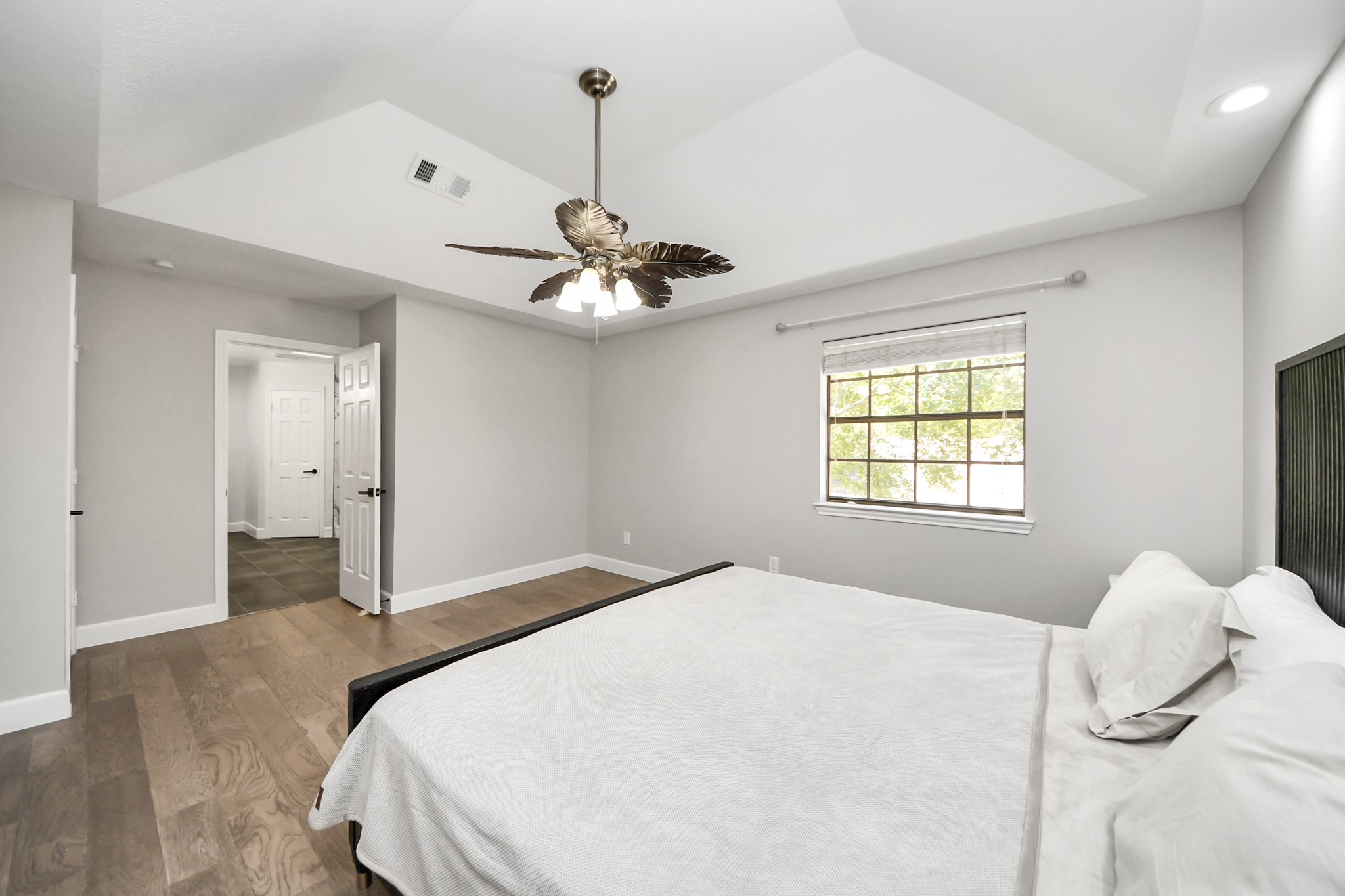 24 Hornsilver Place, The Woodlands, TX 77381