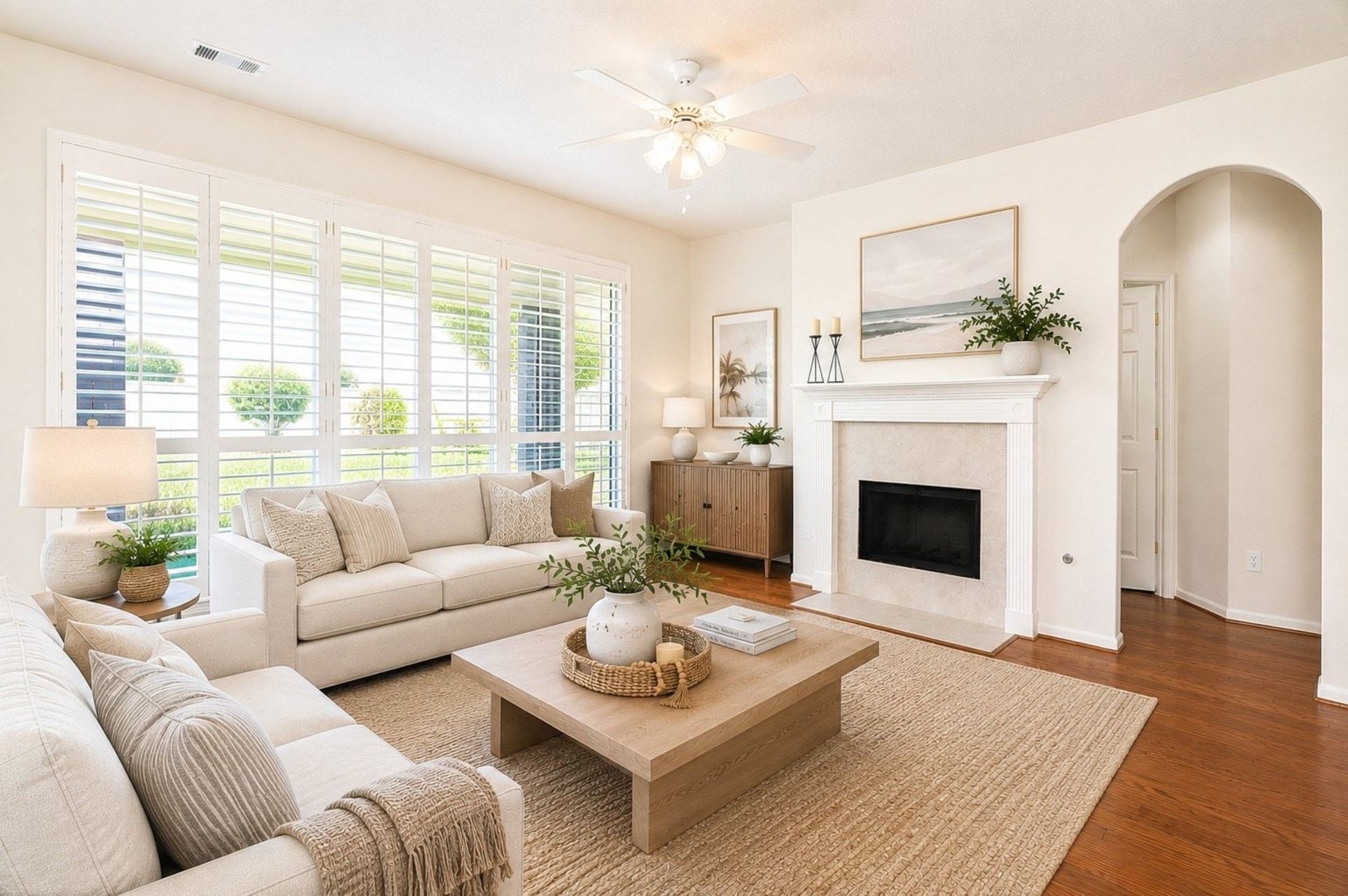 Experience a beautifully virtually staged family room, perfect for relaxation and gatherings. Experience a beautifully virtually staged family room, perfect for relaxation and gatherings.