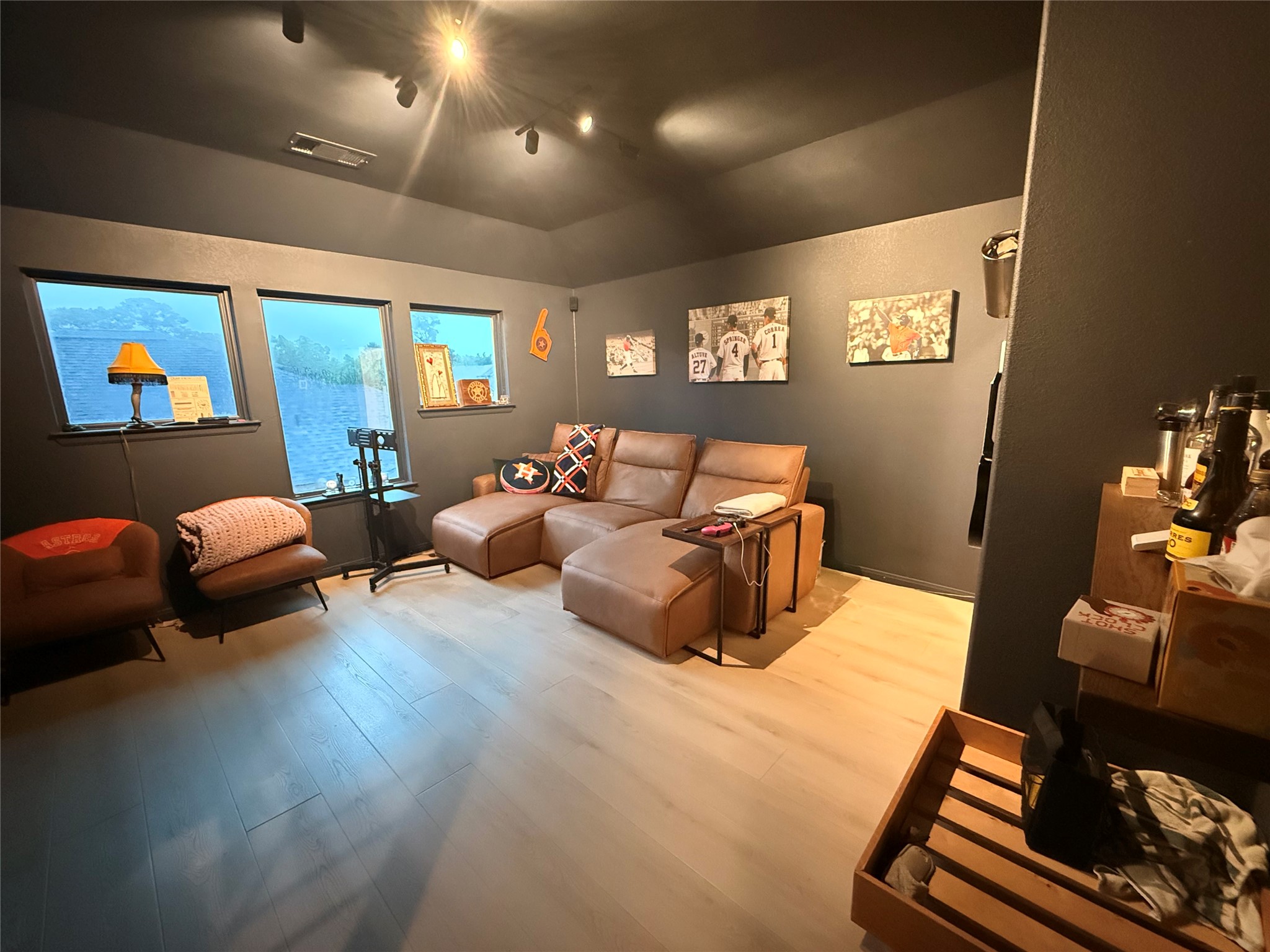 Upstairs Loft Upstairs Loft